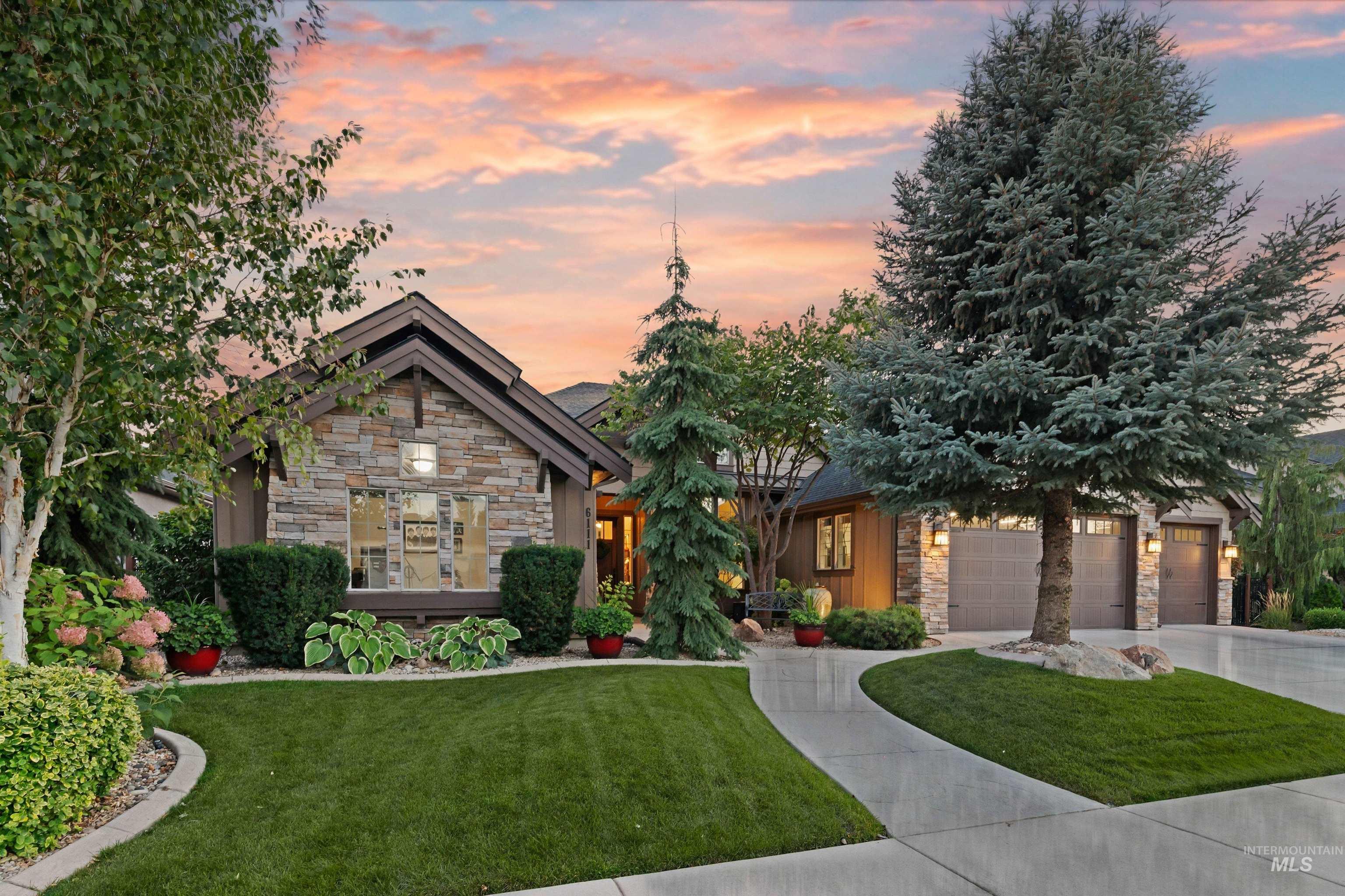 6111 W Piaffe Court — photo