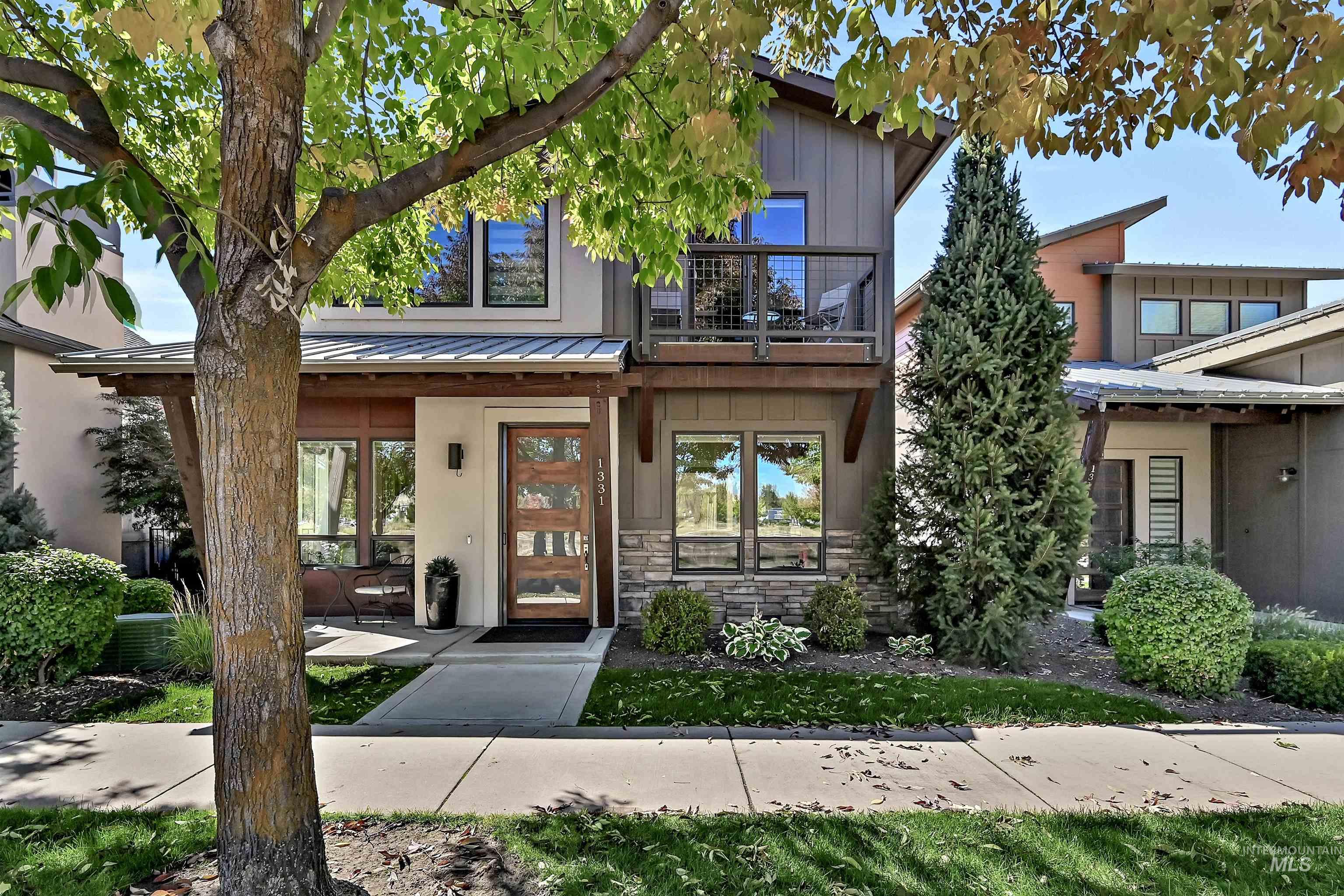 1331 E Lone Creek Dr. — photo