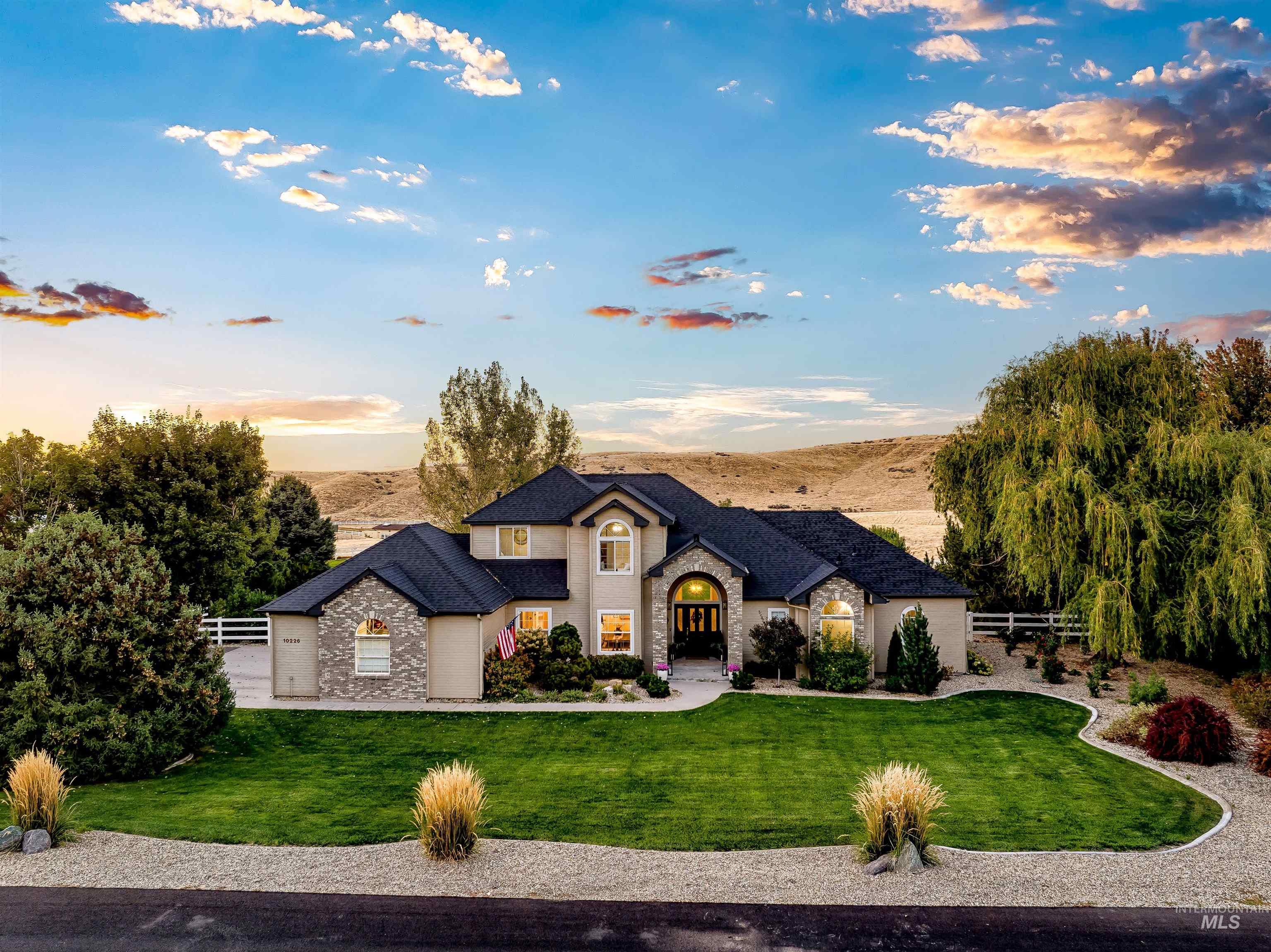 10226 W Deep Canyon Drive — photo