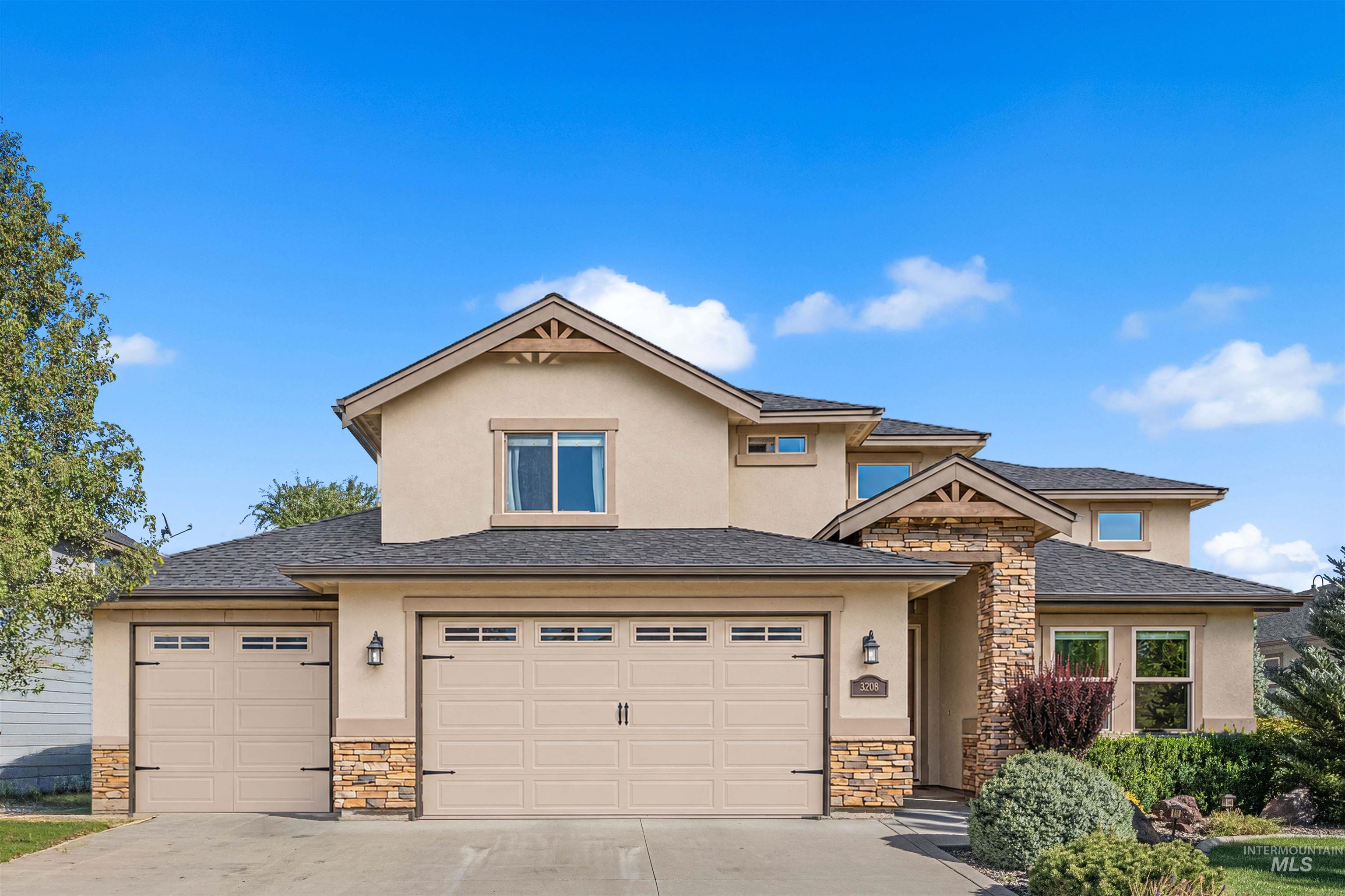 3208 S Fox Leash Ave — photo
