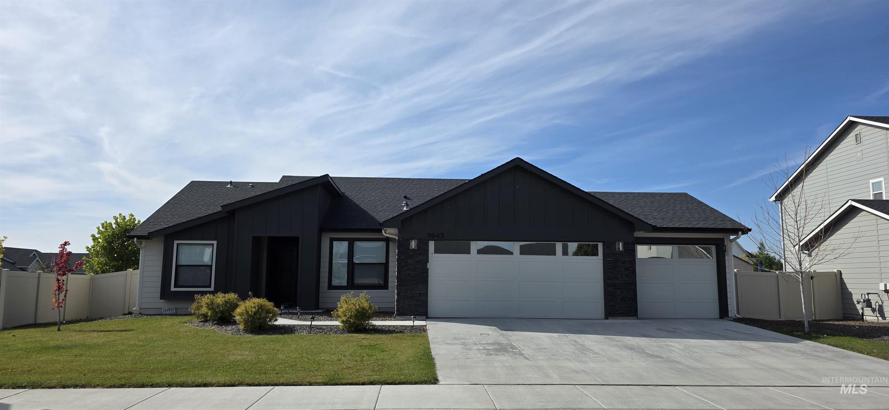 8643 S Foraker Way — photo