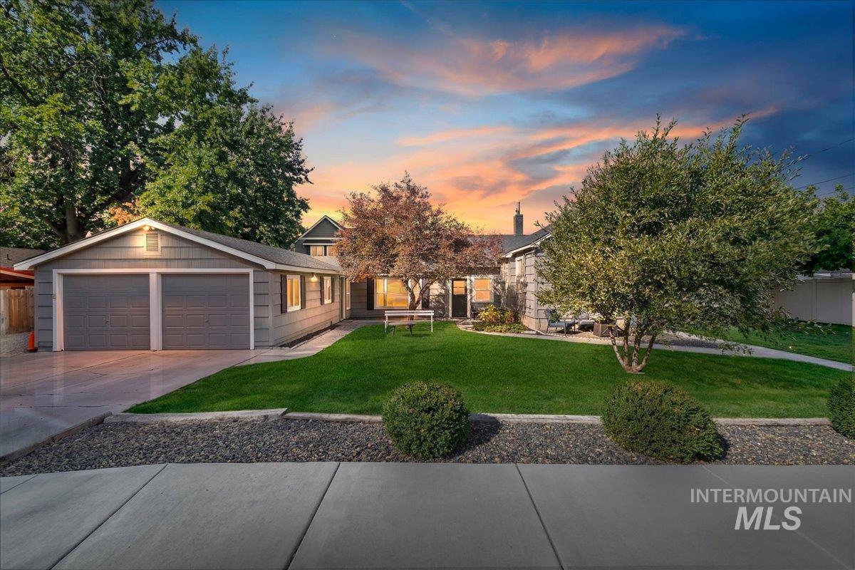 1303 N Ethridge Ln — photo