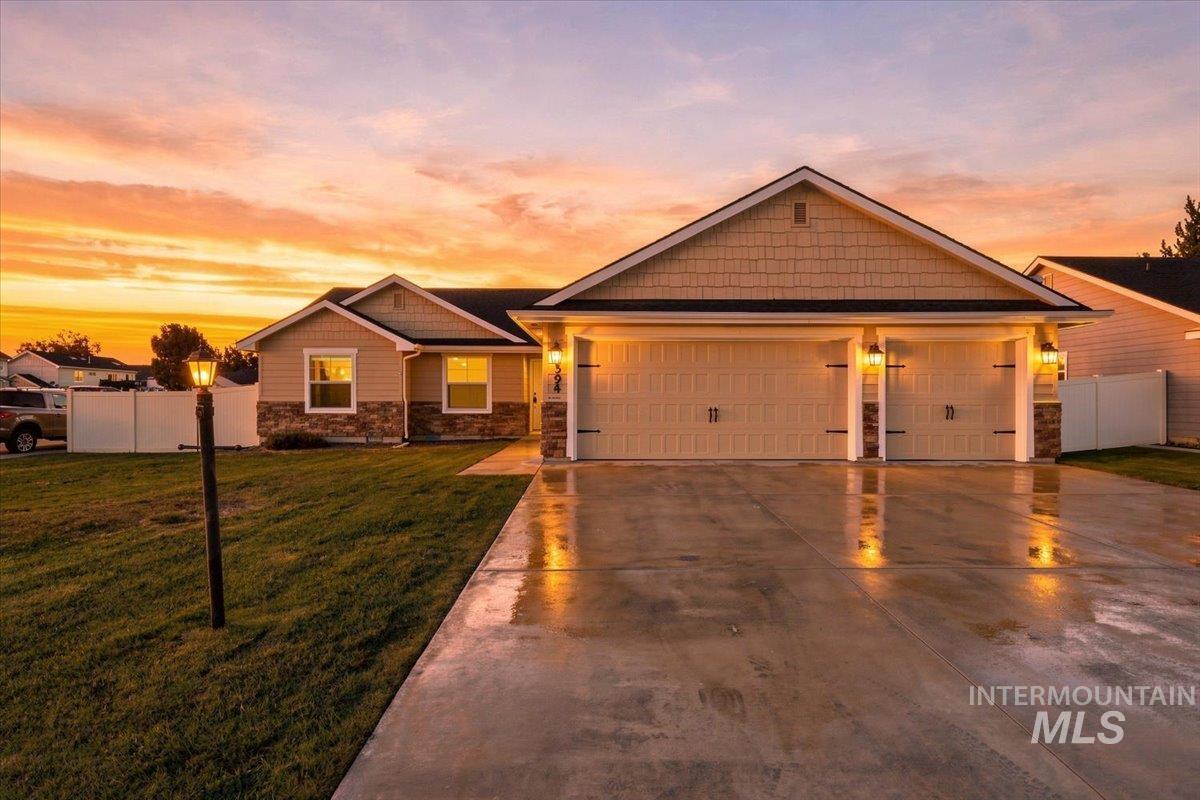 394 W Aspen Ct. — photo