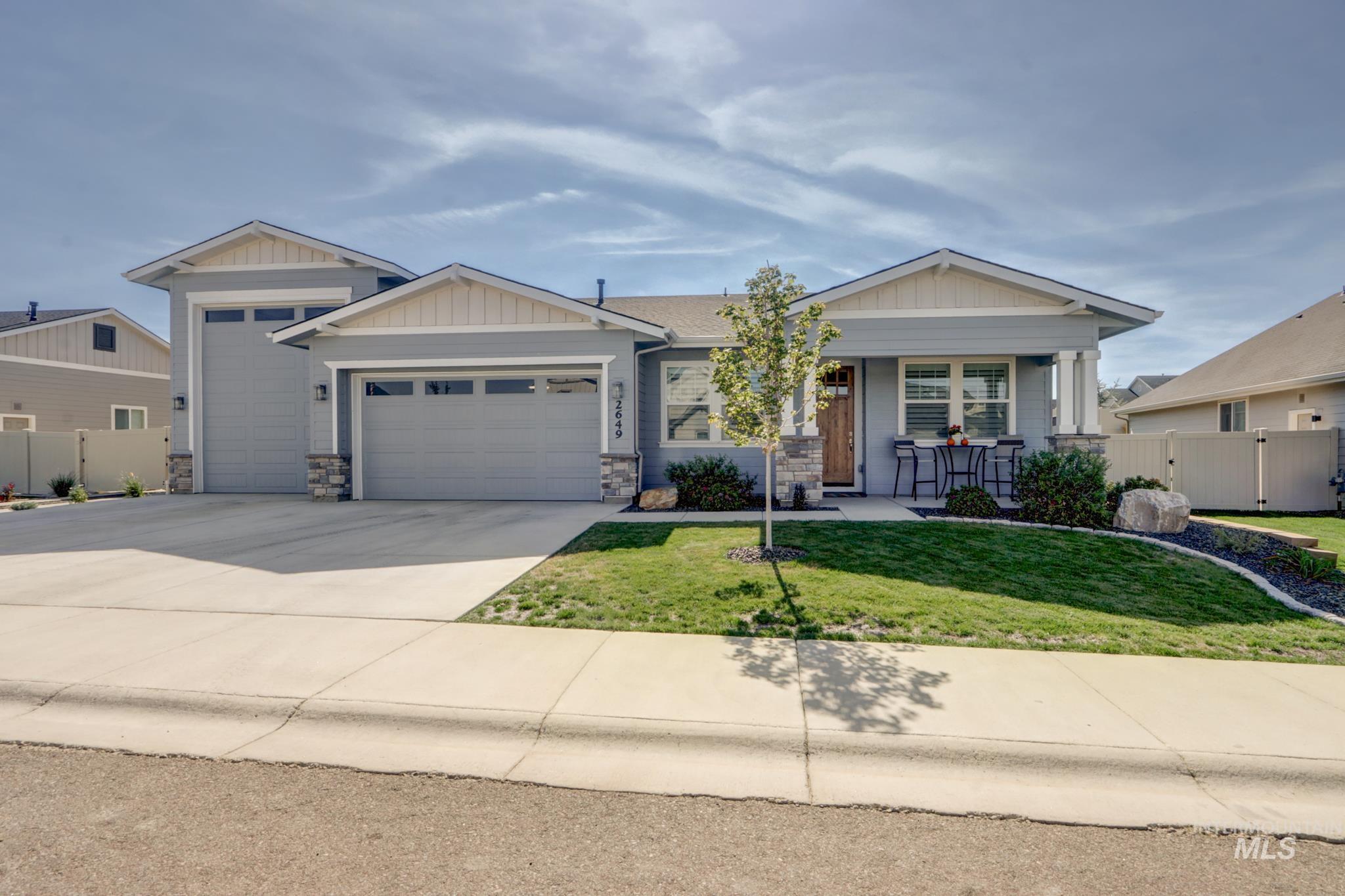 2649 Laidlaw Dr — photo