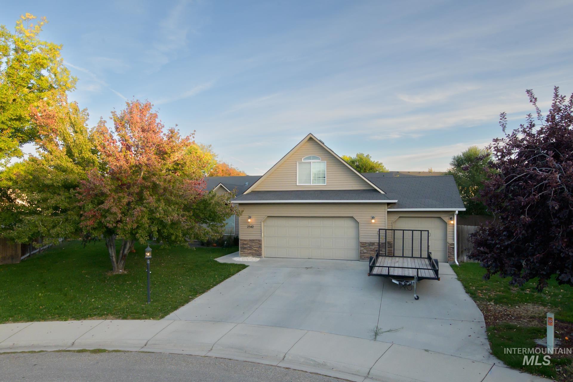 2342 N Alcorn Pl — photo