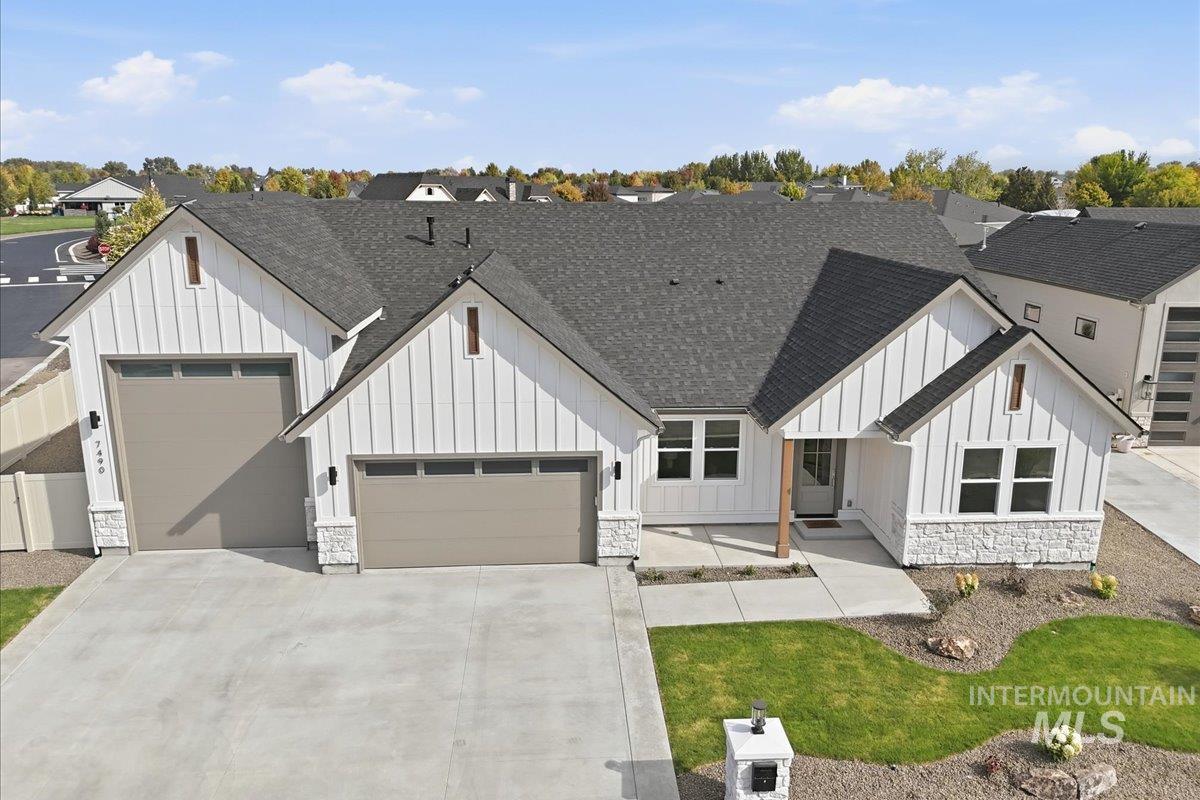 7490 E Midberry Ct — photo