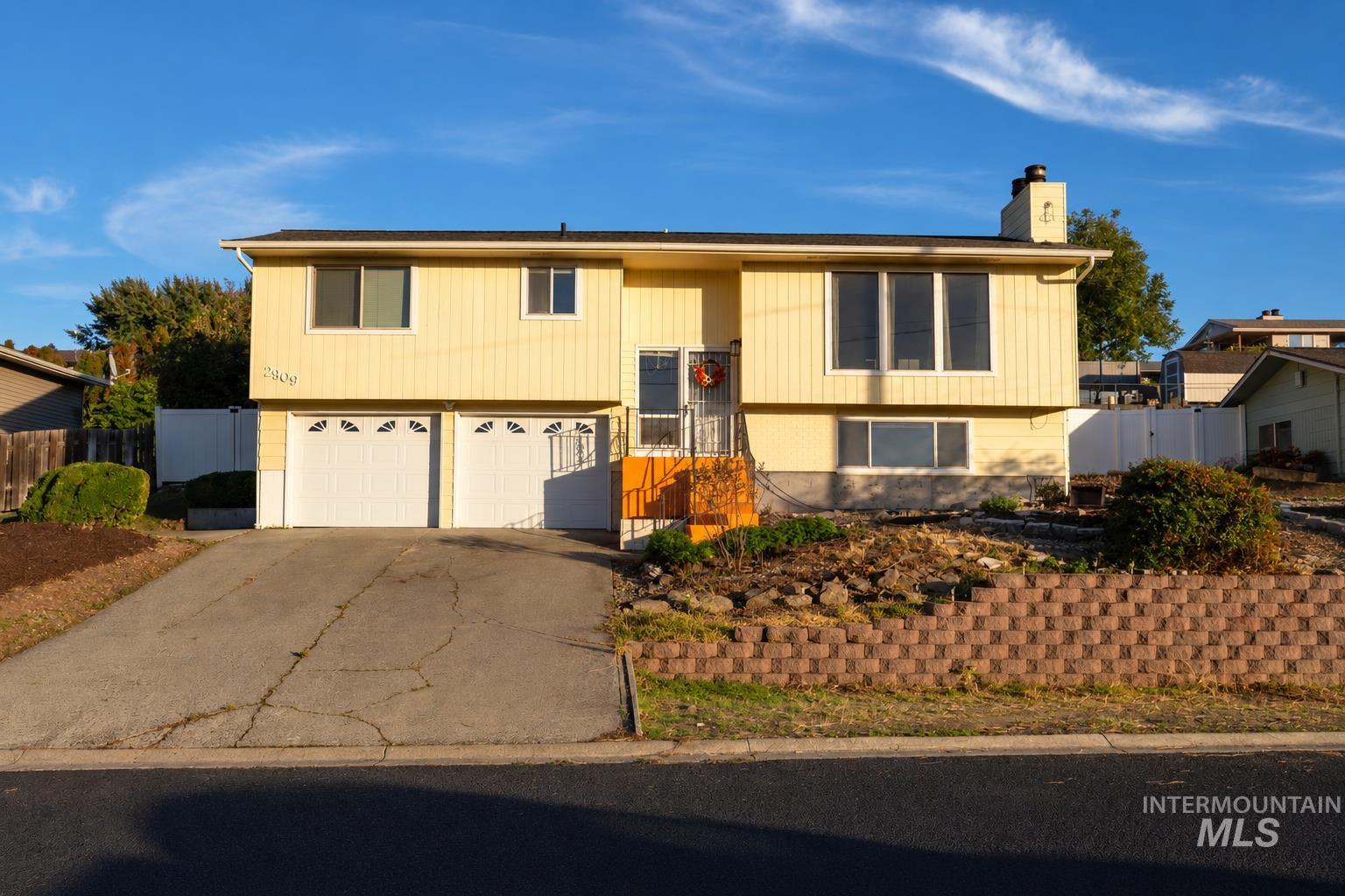 2909 Meadowlark Drive — photo