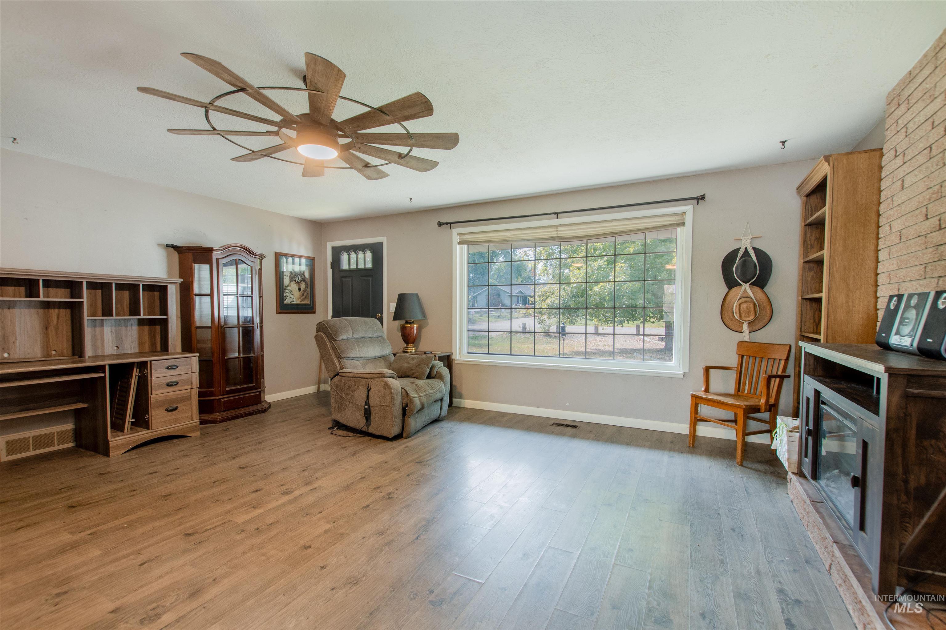 4110 Pleasant View Dr — photo