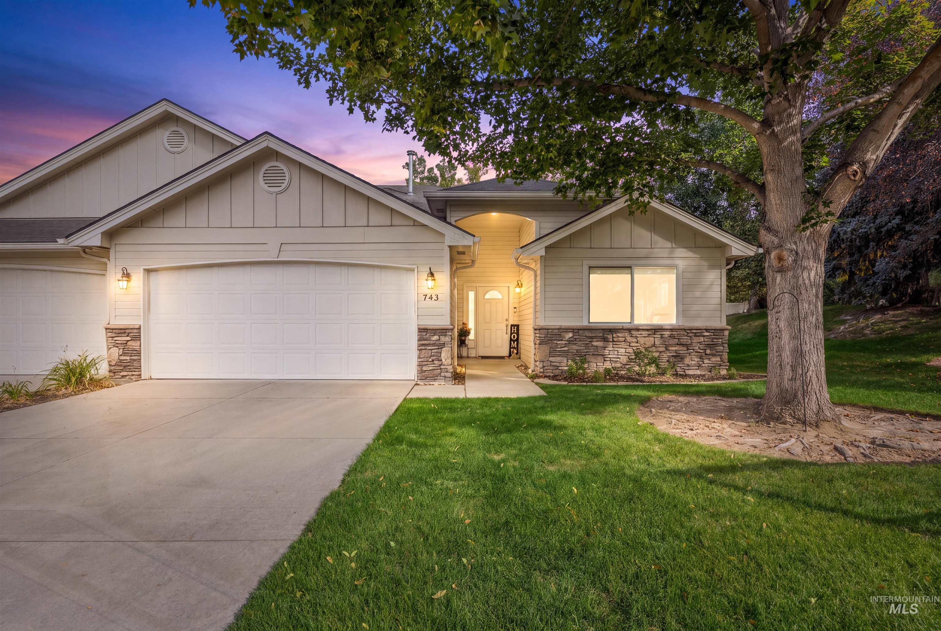 743 N Eagle Rd. — photo