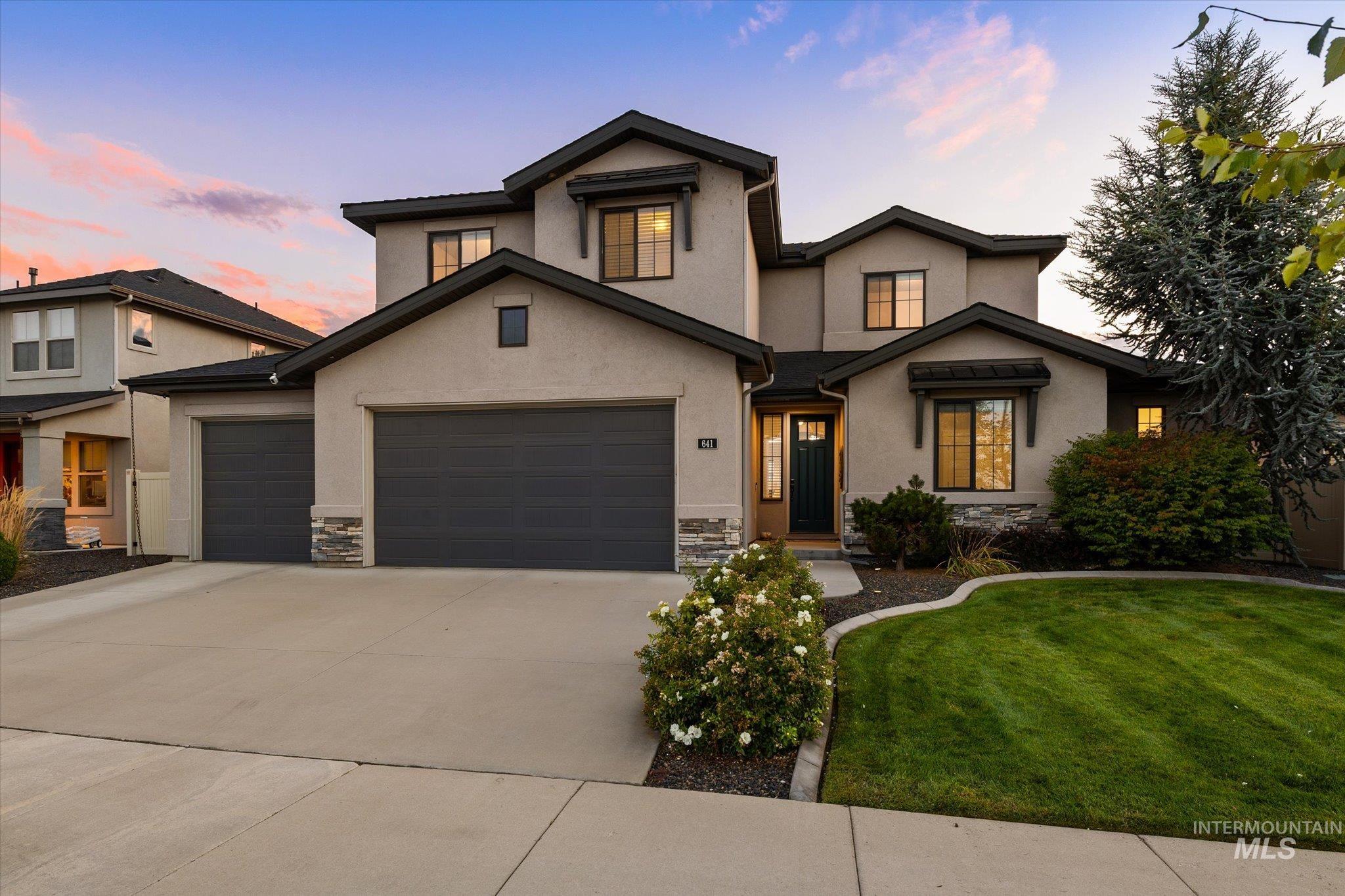 641 E Crest Ridge Dr — photo