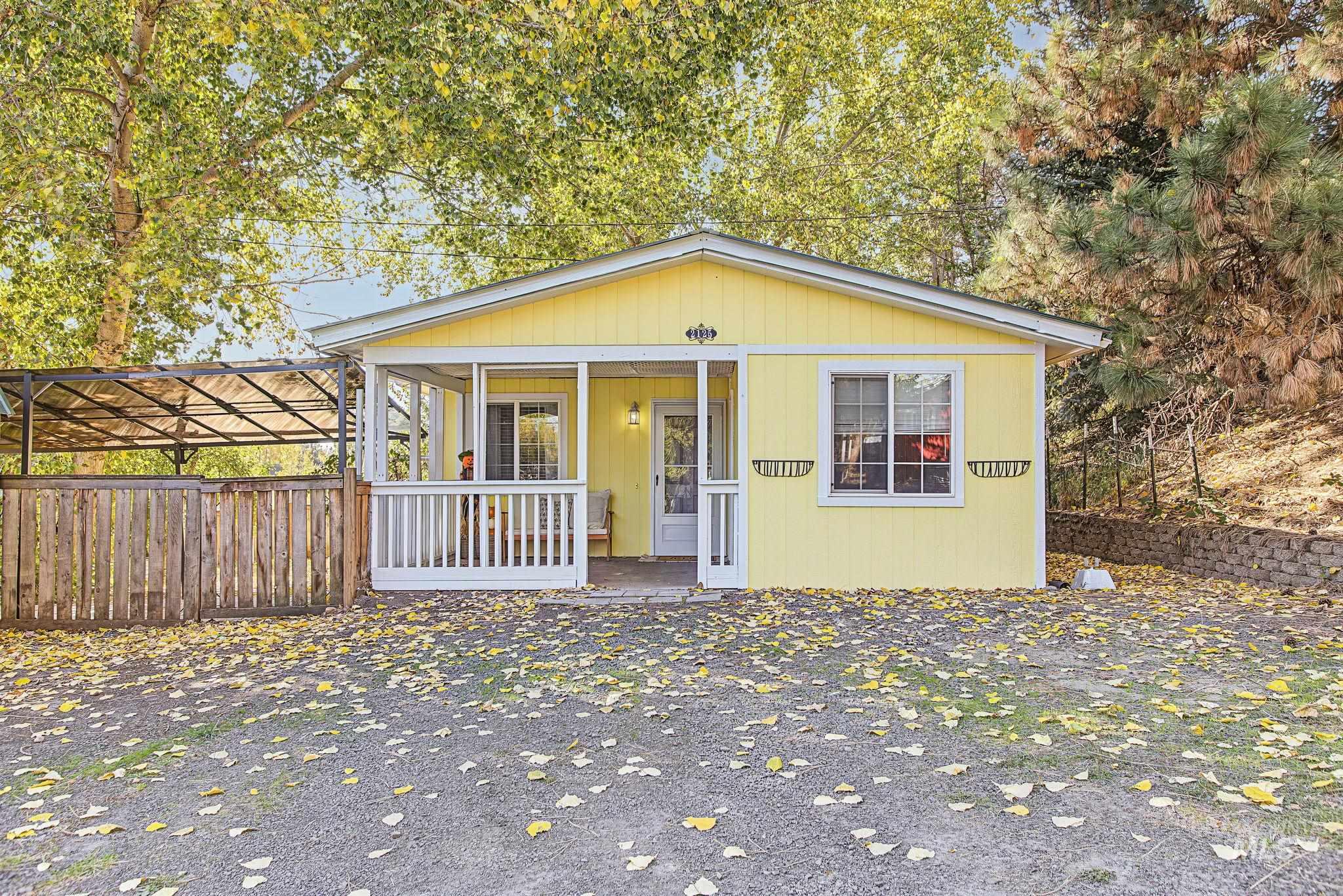 2125 N Polk Ext. — photo
