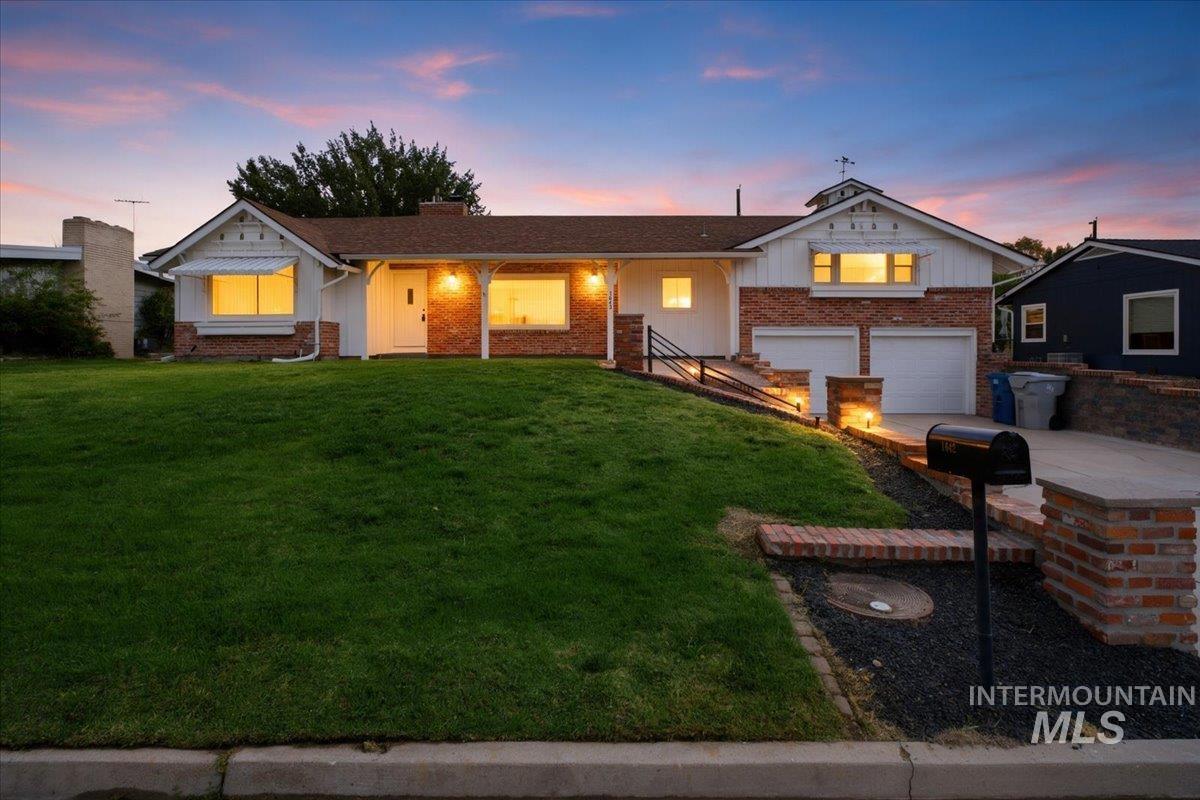 1642 Rim View Dr — photo
