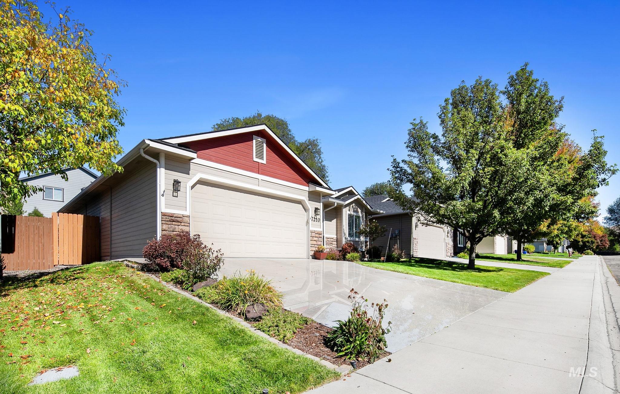 7210 W Devonwood Drive — photo