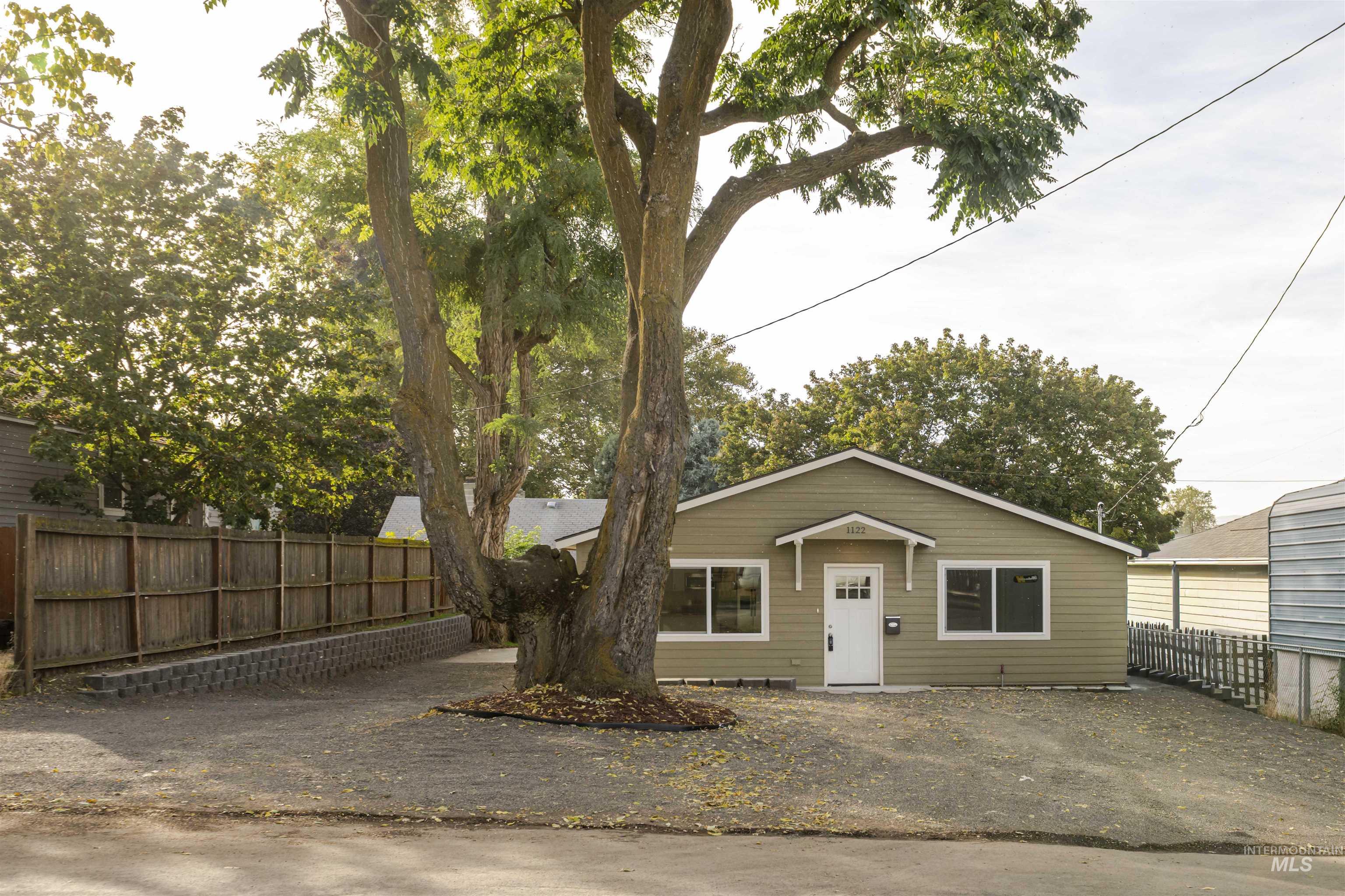 1122 20th Street — photo