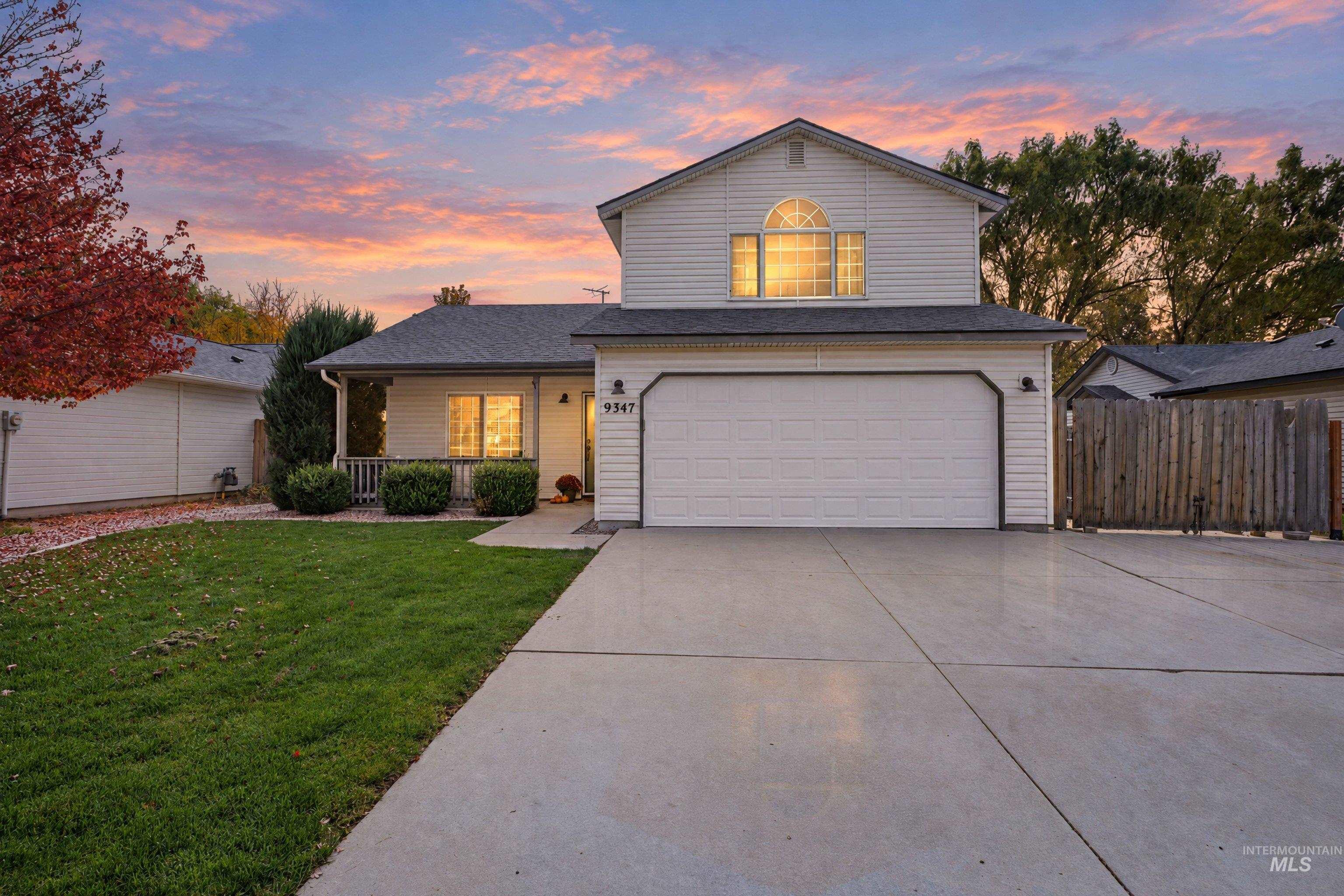 9347 W Calico St. — photo