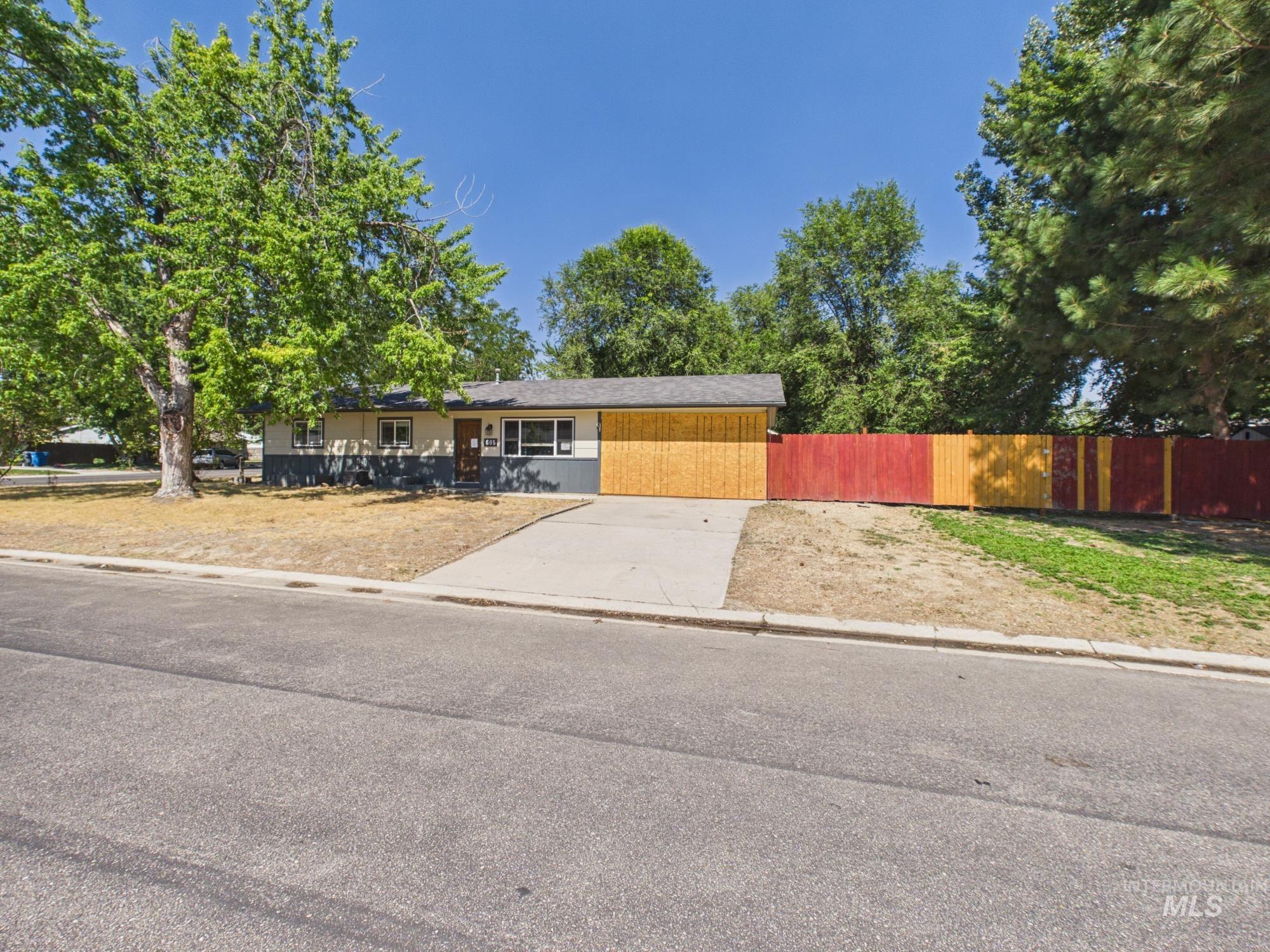 605 Harmon Way — photo