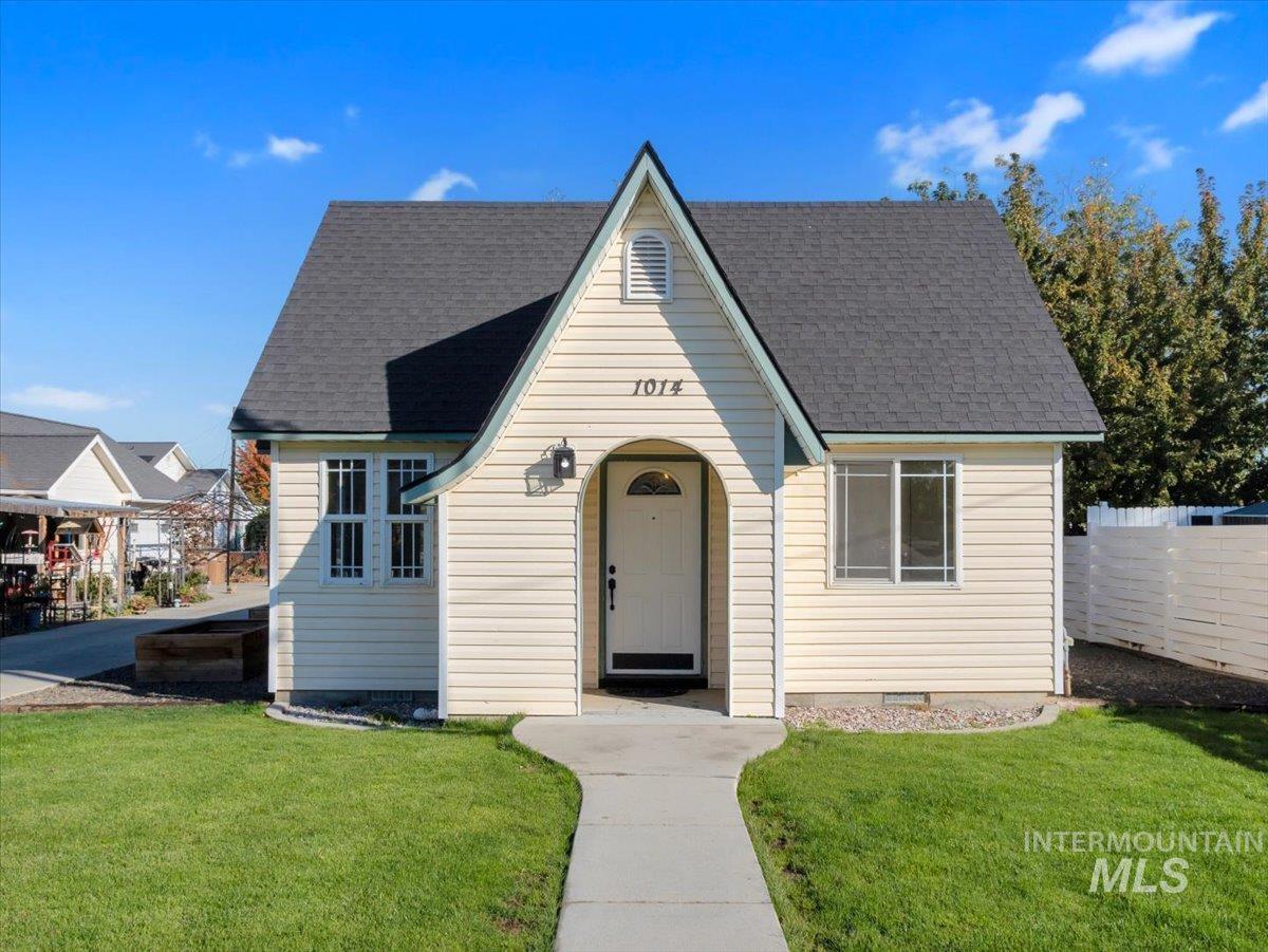 1014 E Main — photo