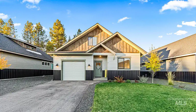 107 Bighorn Court — photo