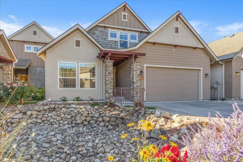 4886 N Ellicott Ln — photo