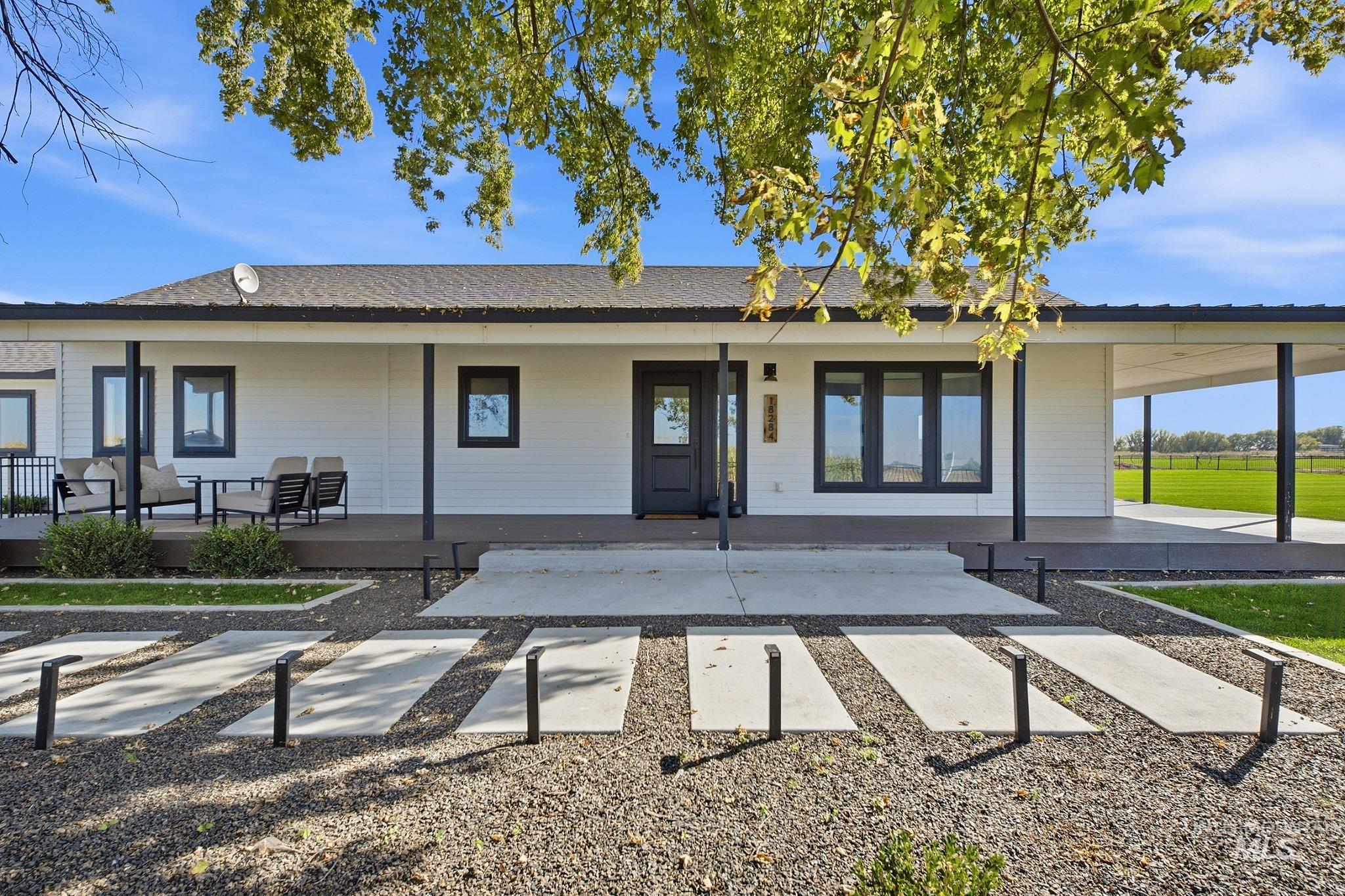 18284 Dean Ln — photo