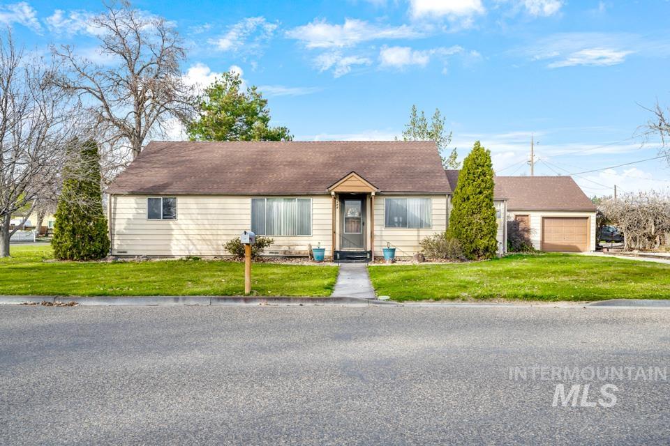 489 NW 4th Ave — photo