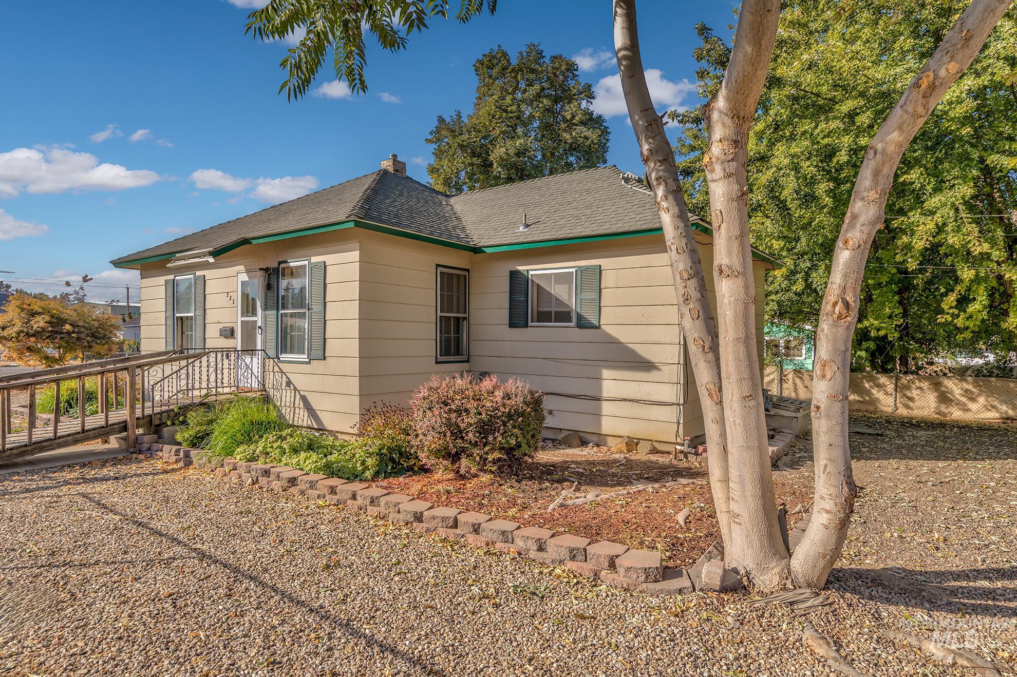 323 E 4th Street, Weiser, ID 83672 — photo 3