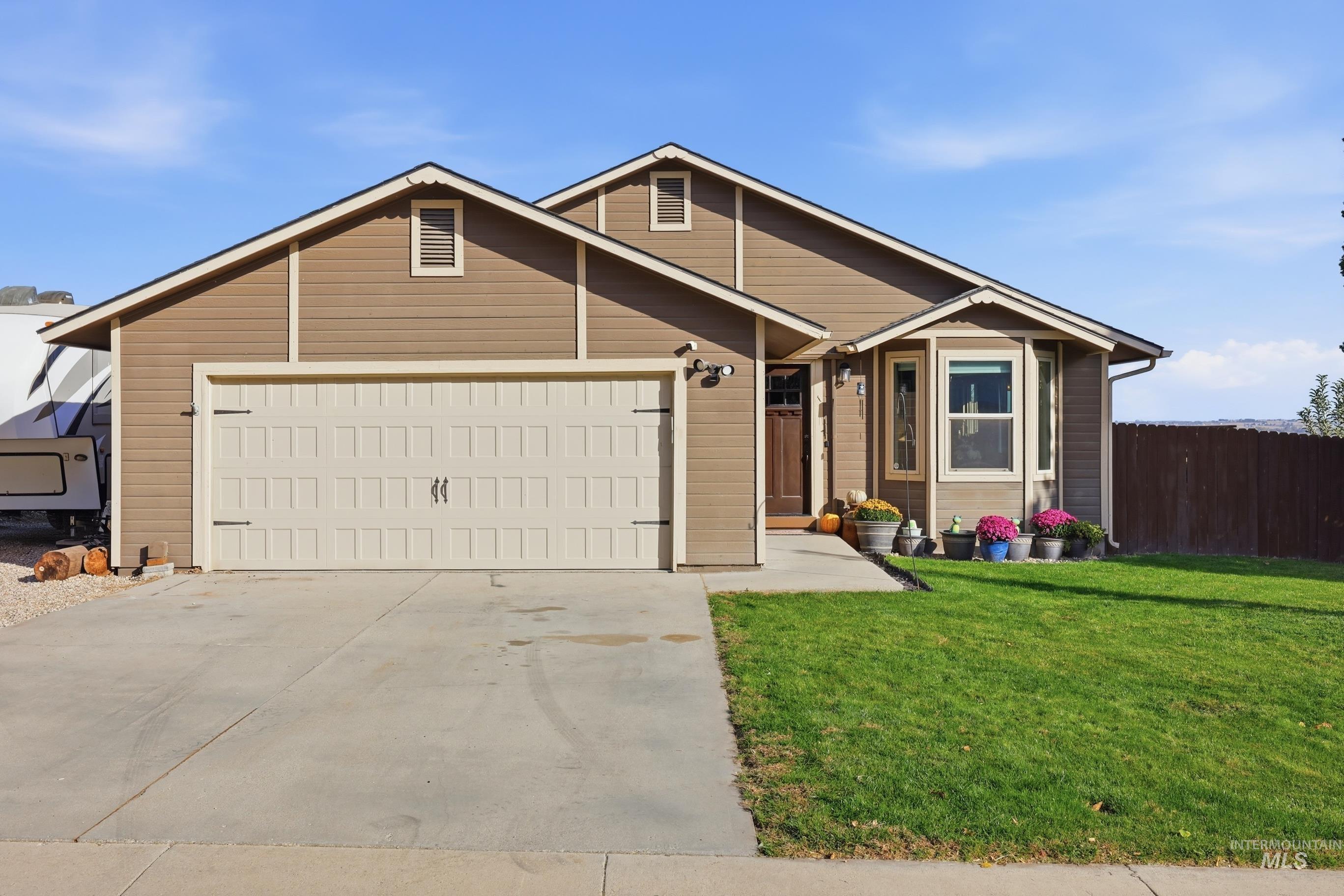 21270 Whittier Dr — photo