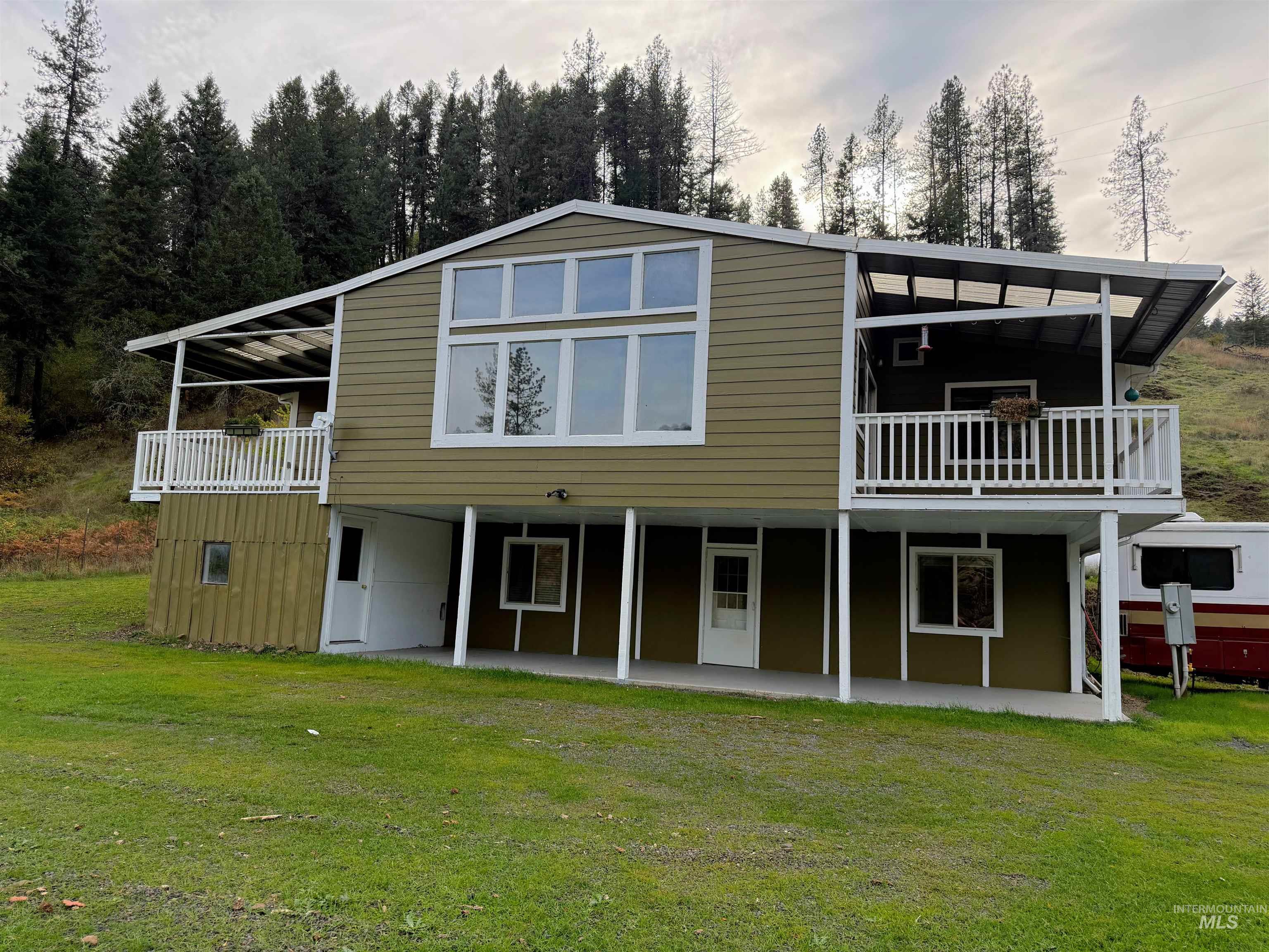 131 Skyline Loop Road, Kooskia, ID 83539