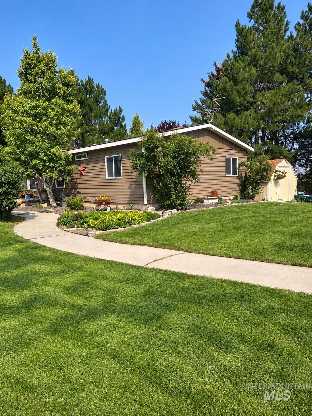 428 Mountain View Lane — photo