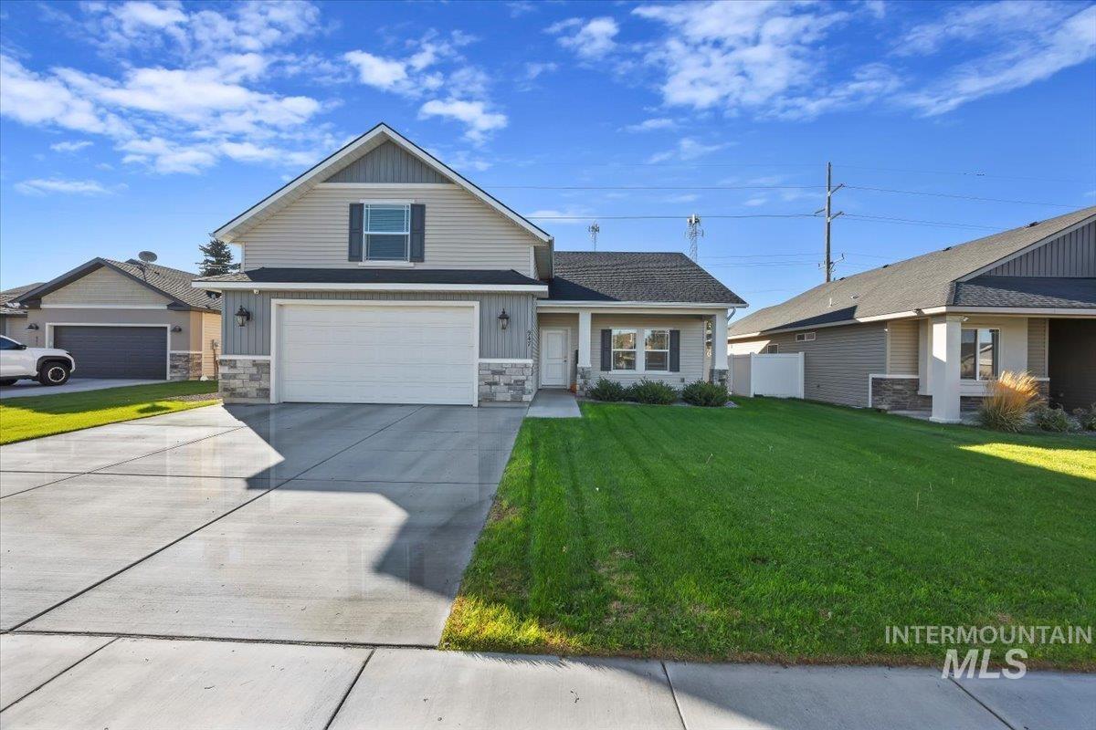 947 Trinity Rd — photo