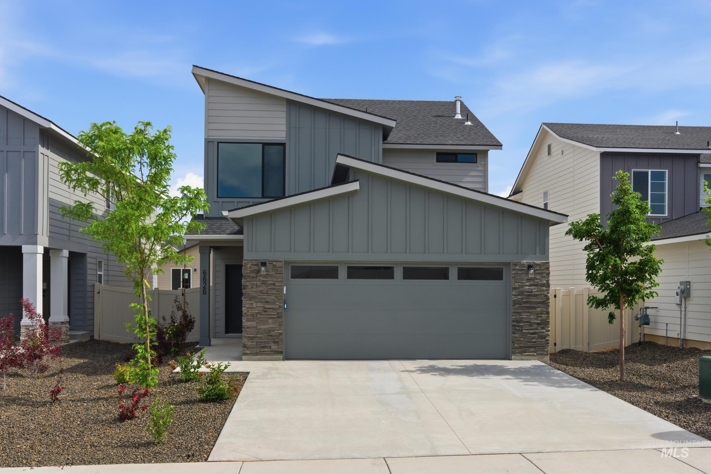 1425 W Braden Dr — photo