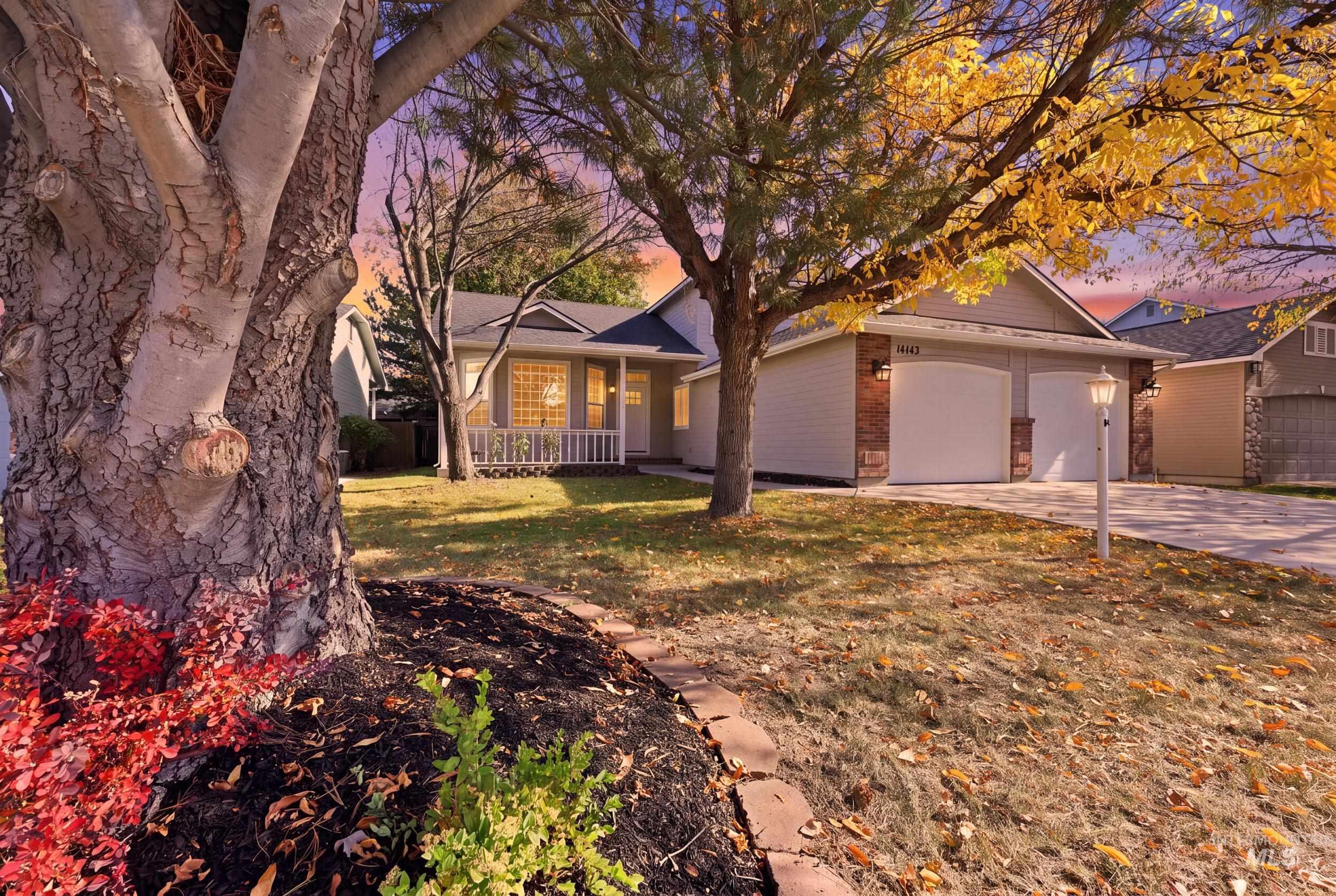 14143 W Chadford Dr — photo