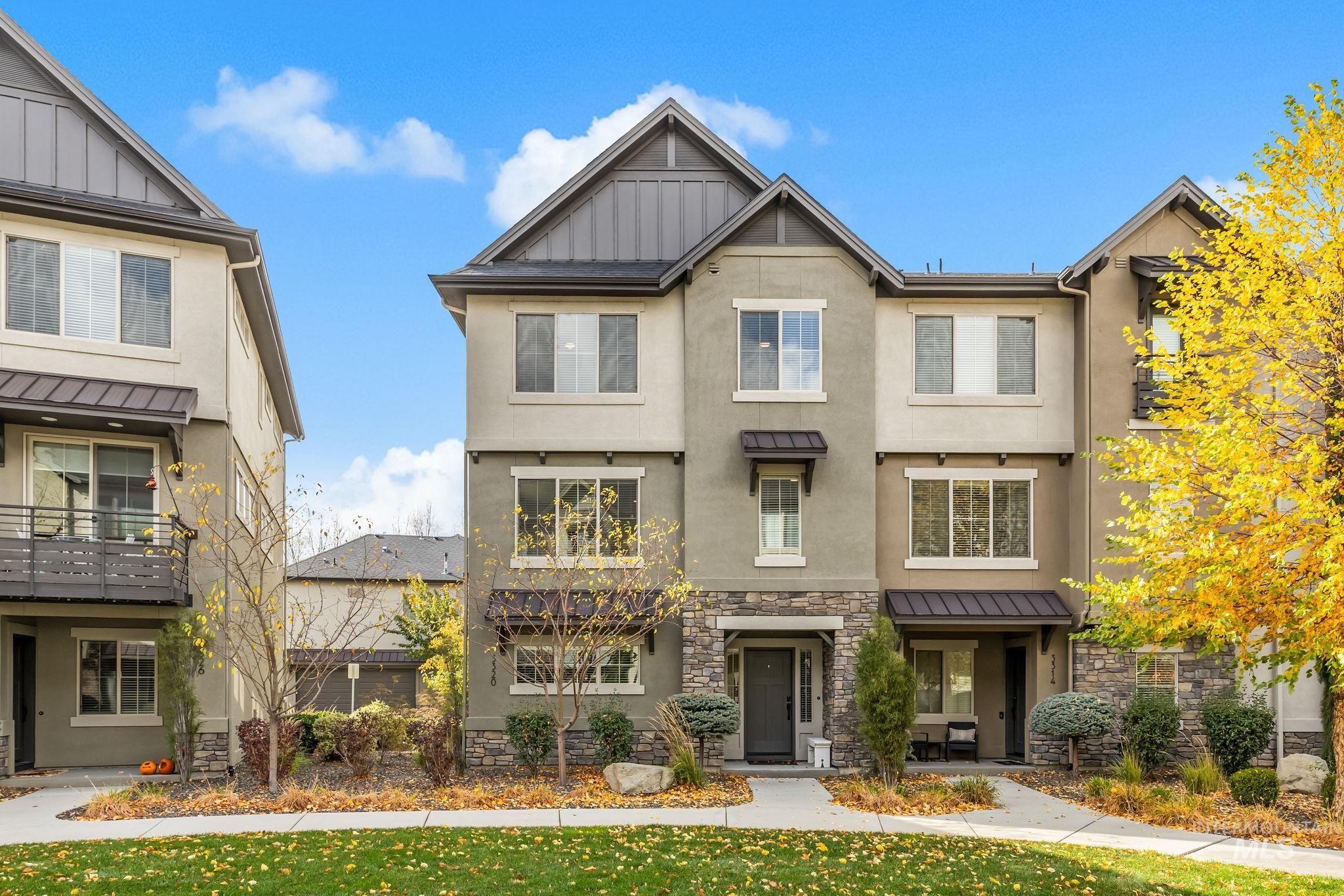 3320 E Front Runner Lane — photo