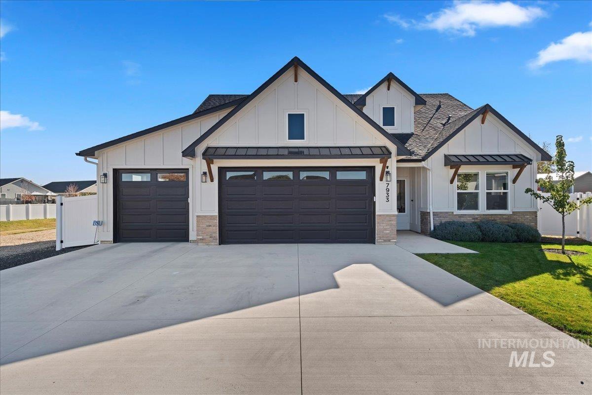 7933 E Apple Tree Lp — photo