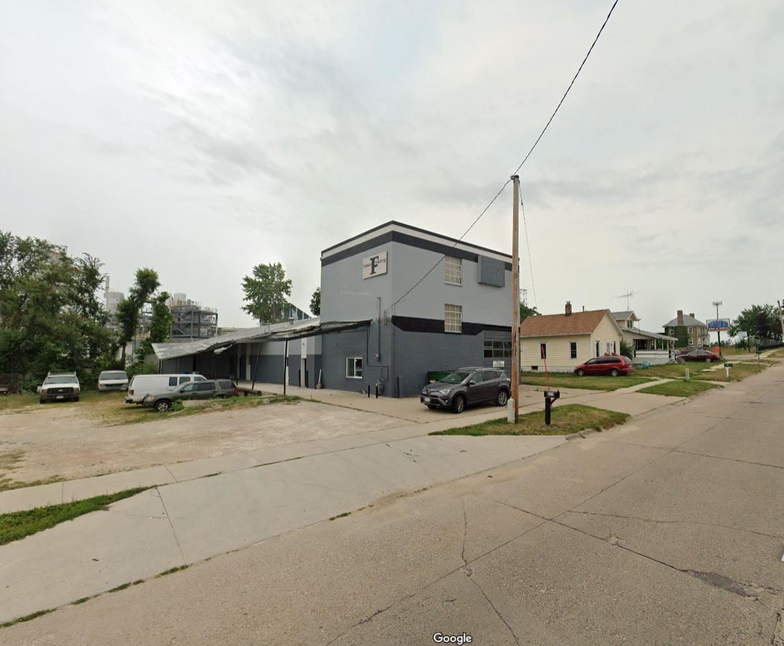 931/945 SW Rockford Road — photo