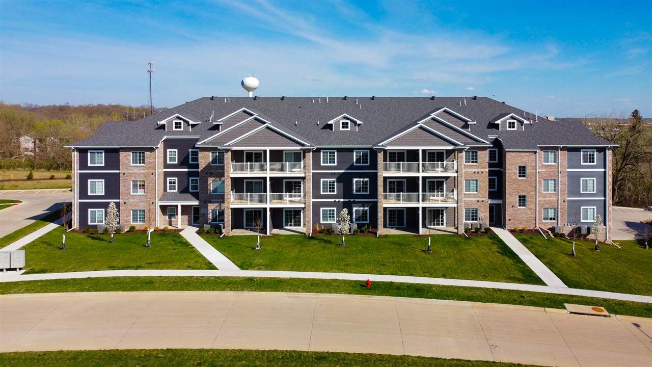 2875 Spring Rose Cir #302 — photo
