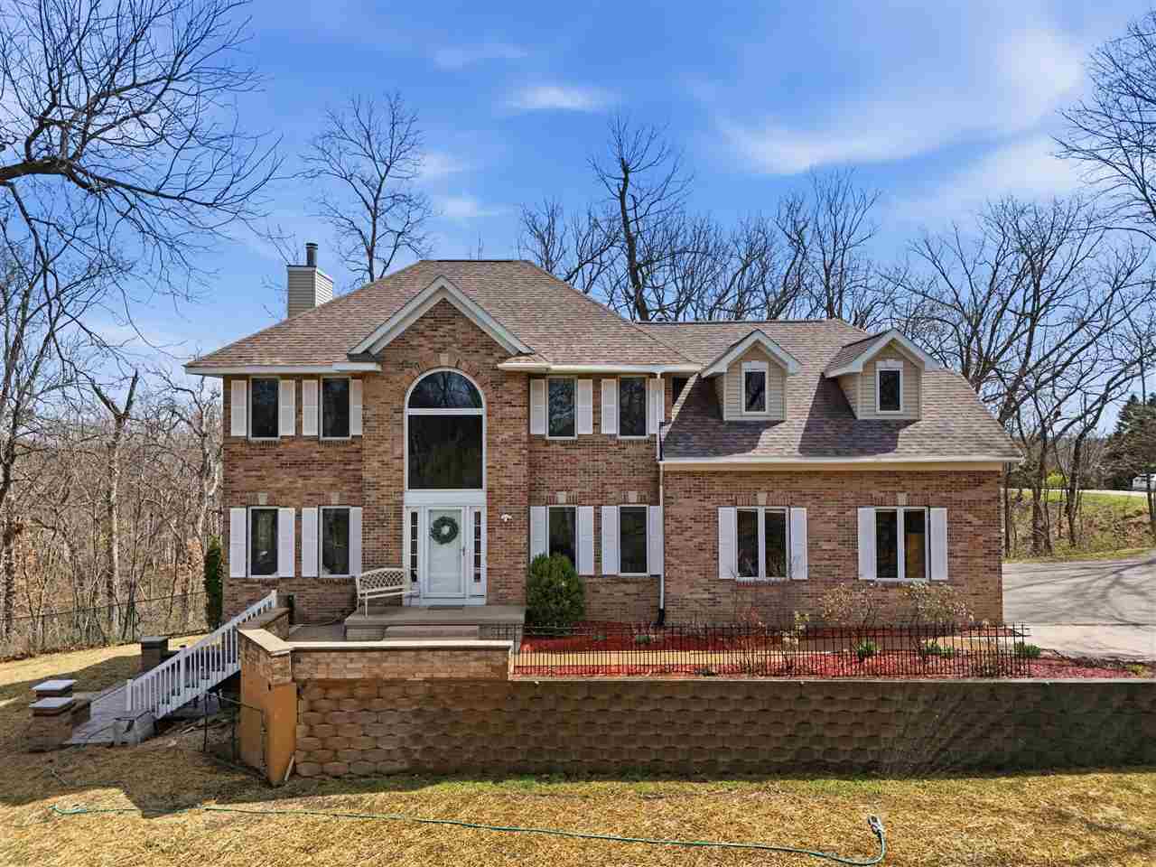 3256 Meadow Ridge Road NE, Solon IA 52333