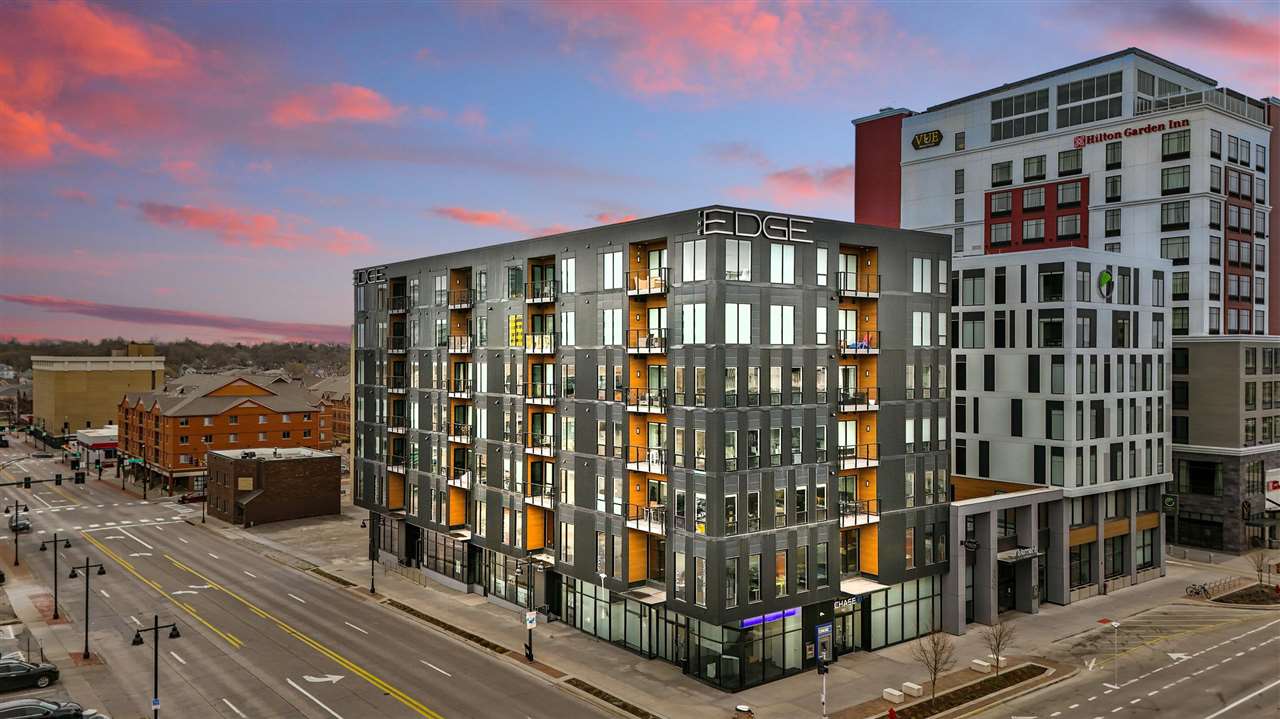 300 S Clinton St 706 — photo