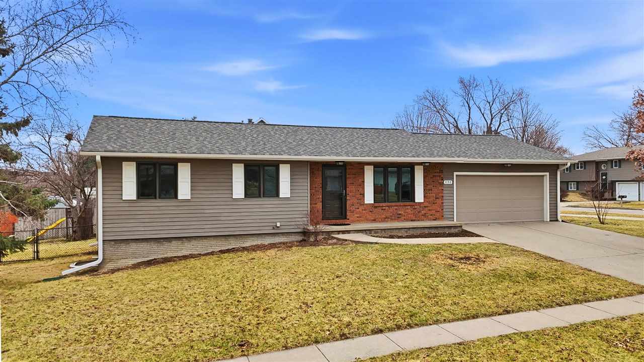 890 Prairie Ridge Road, North Liberty IA 52317