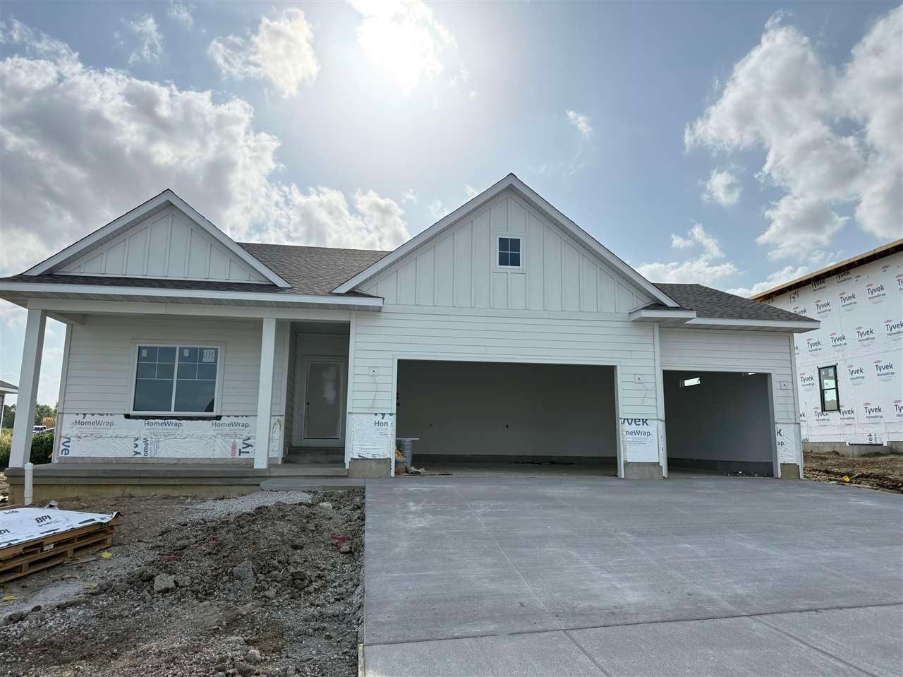 105 S Seven Oaks Rd — photo