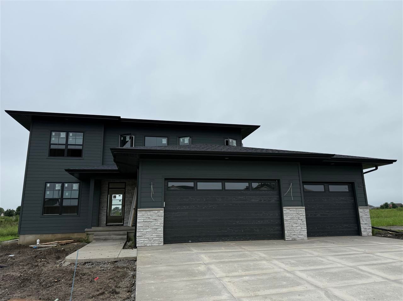 85 S Seven Oaks Rd — photo