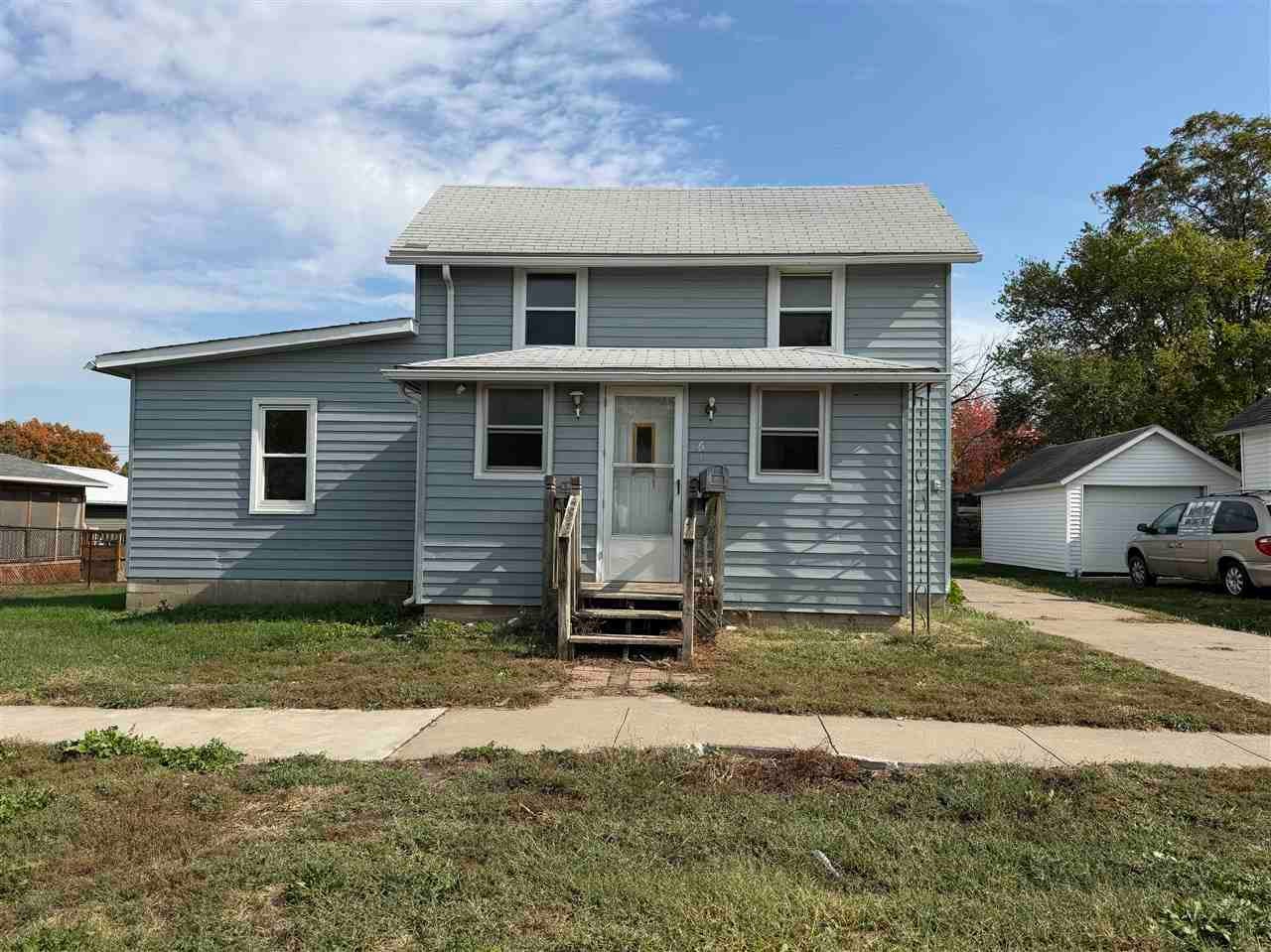 614 N D Ave. — photo