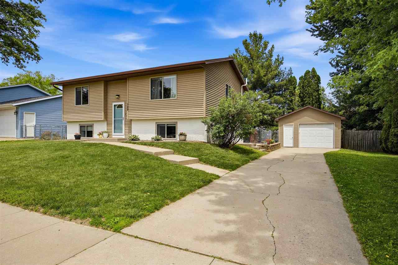 780 Prairie Ridge Road, North Liberty, IA 52317 — photo 2