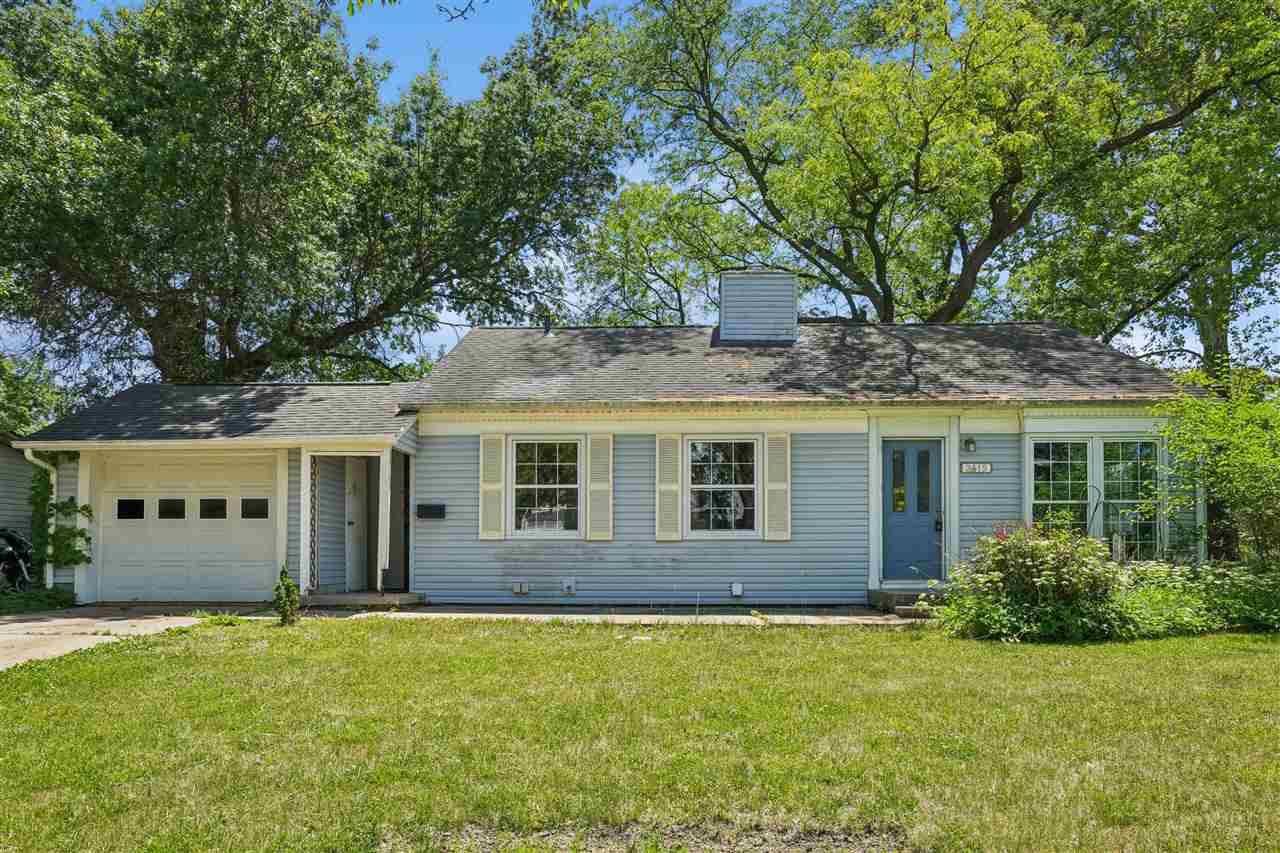 2415 Wayne Ave — photo