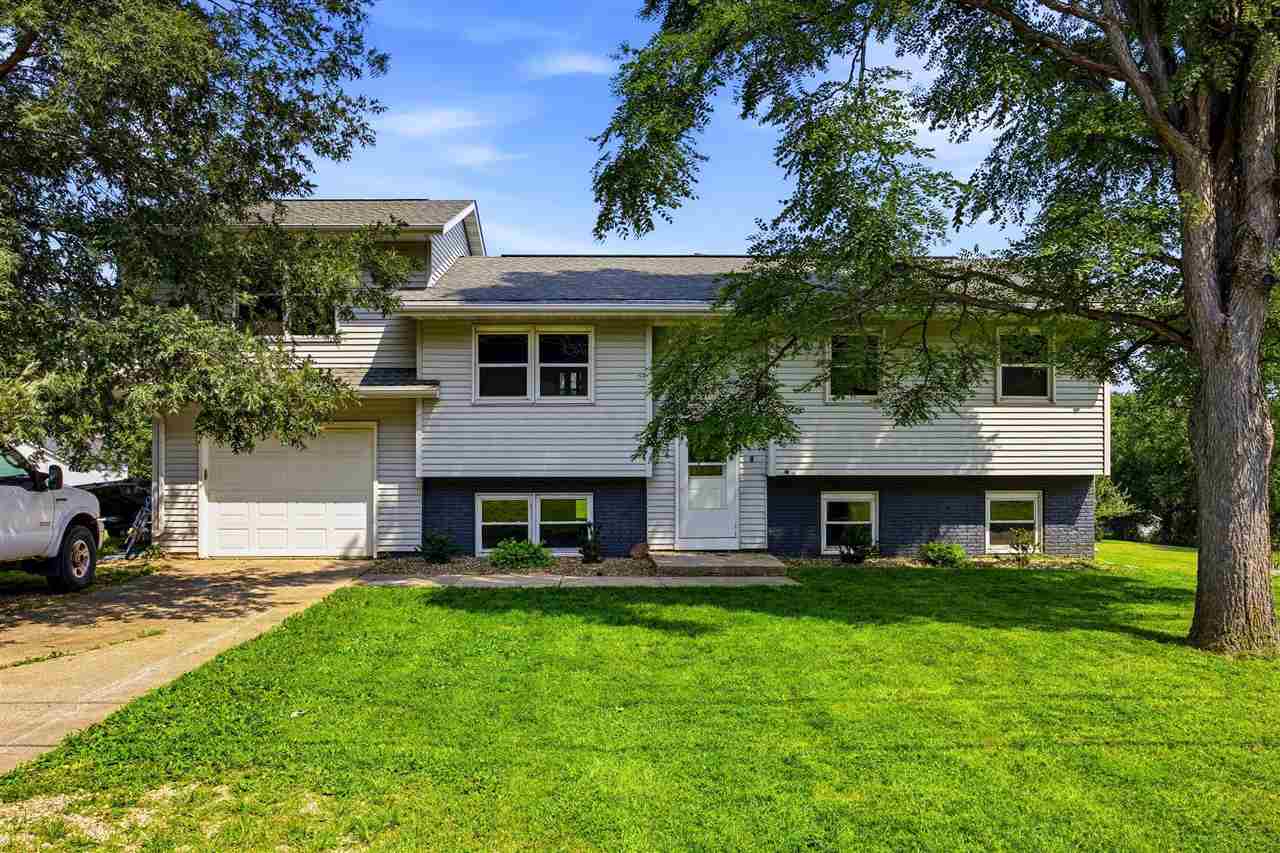 3272 Coral Ave NE — photo