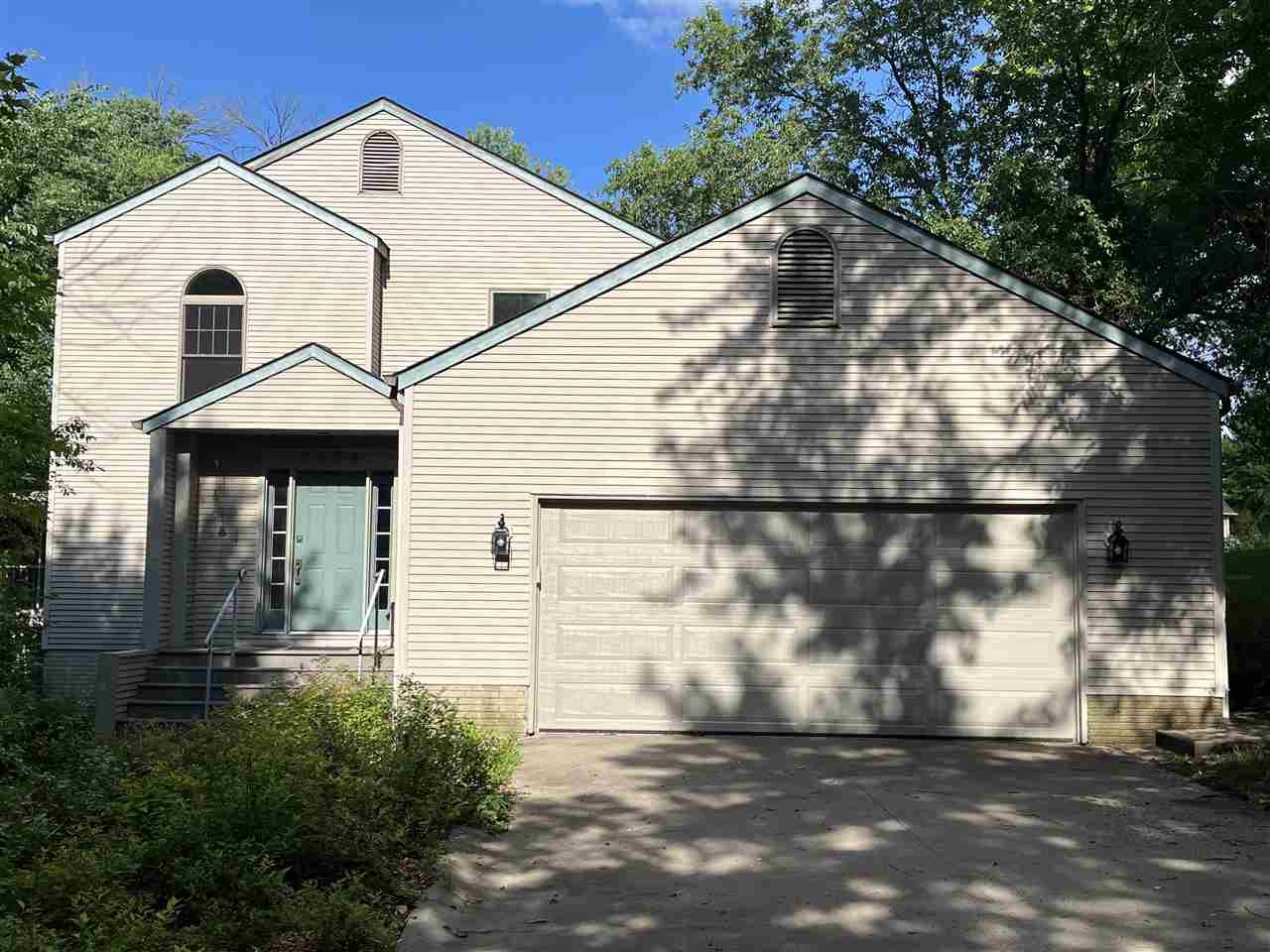 2624 Bluffwood Circle — photo