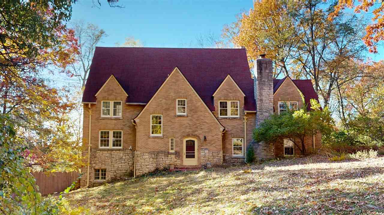 1675 Ridge Rd, IowaCity, IA 52245