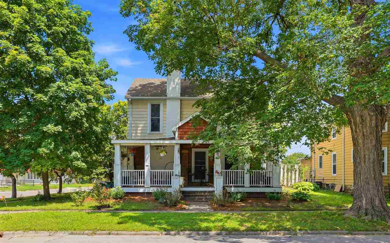 402 E Main St — photo