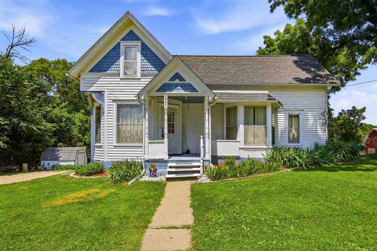 623 E Main St — photo