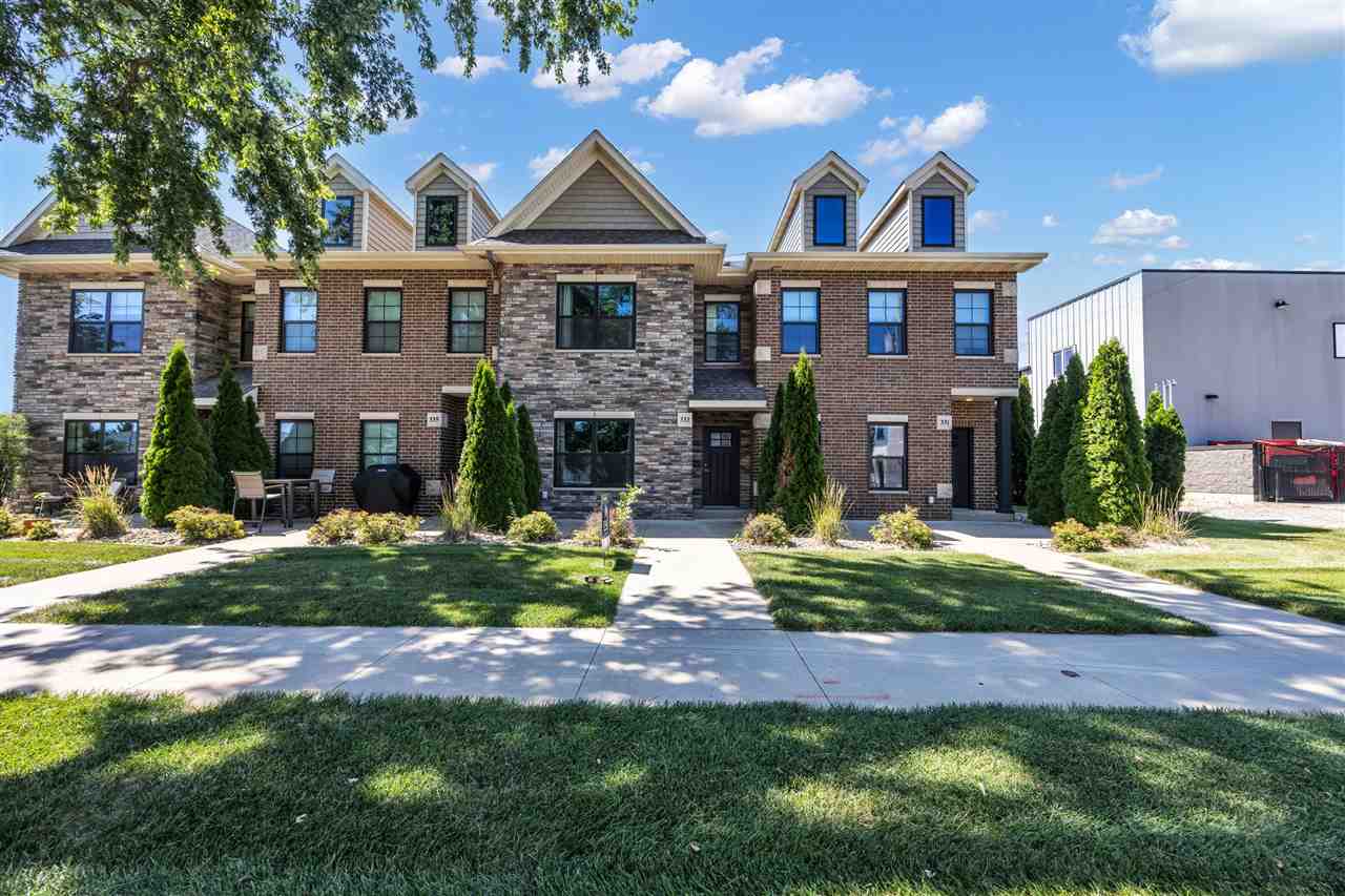333 E Main St — photo